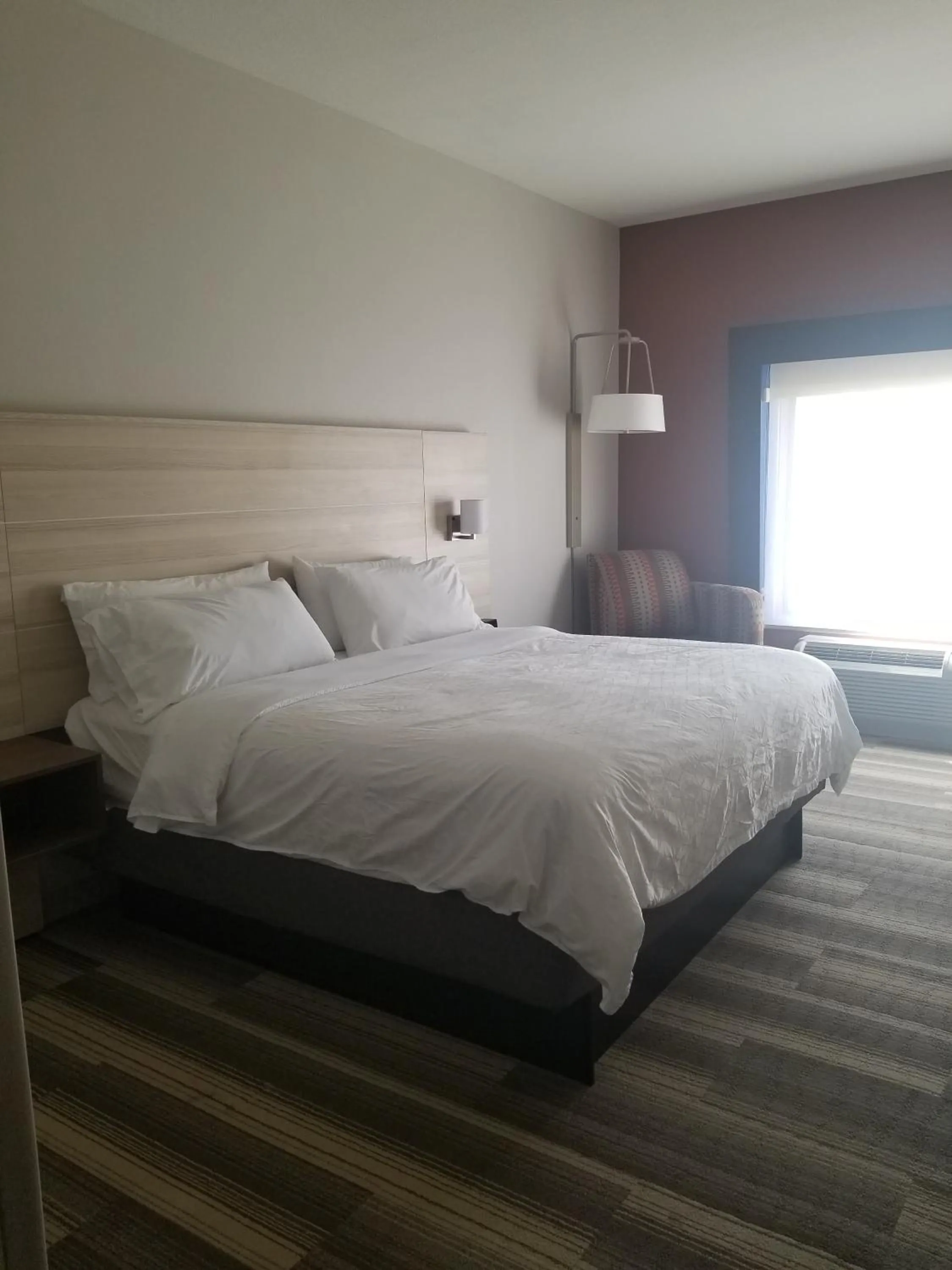 Bed in Holiday Inn Express Hotel & Suites McPherson by IHG