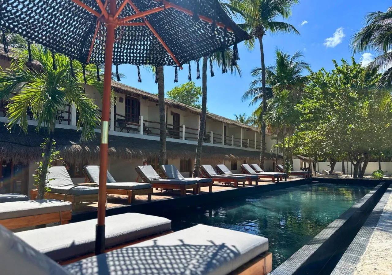 Swimming pool in Amaite Holbox - Oceanfront Hotel