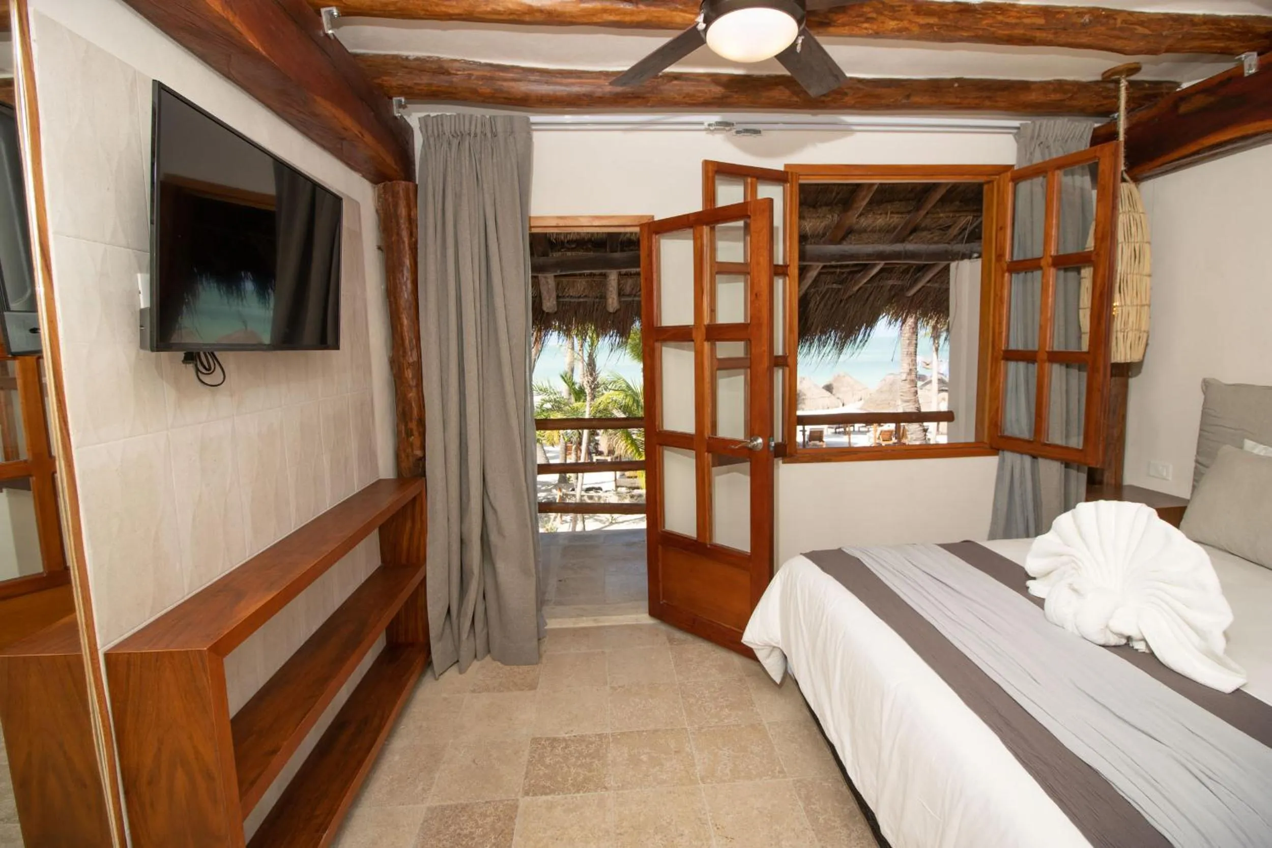 Bedroom, Bed in Amaite Holbox - Oceanfront Hotel