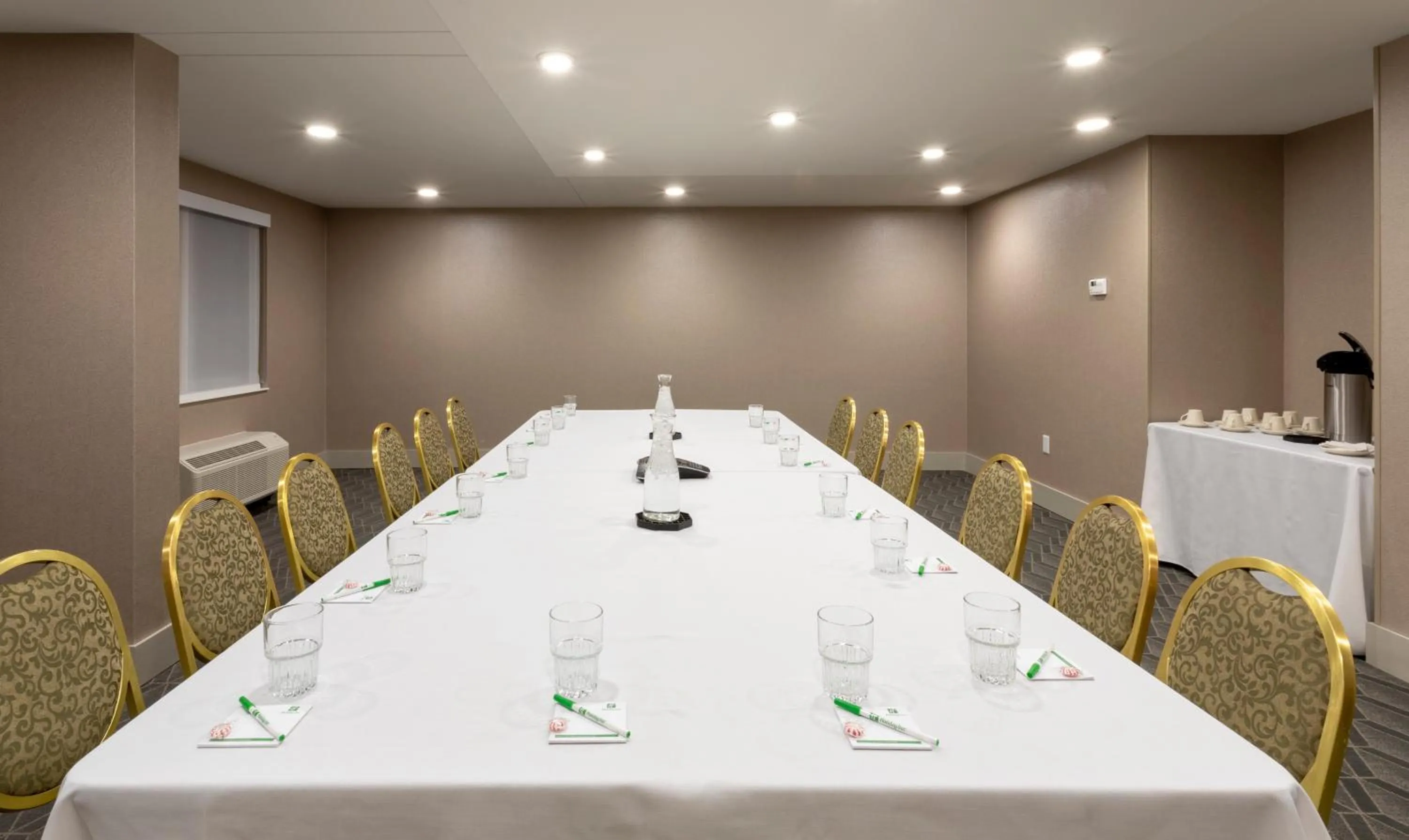 Meeting/conference room in Holiday Inn Marquette by IHG