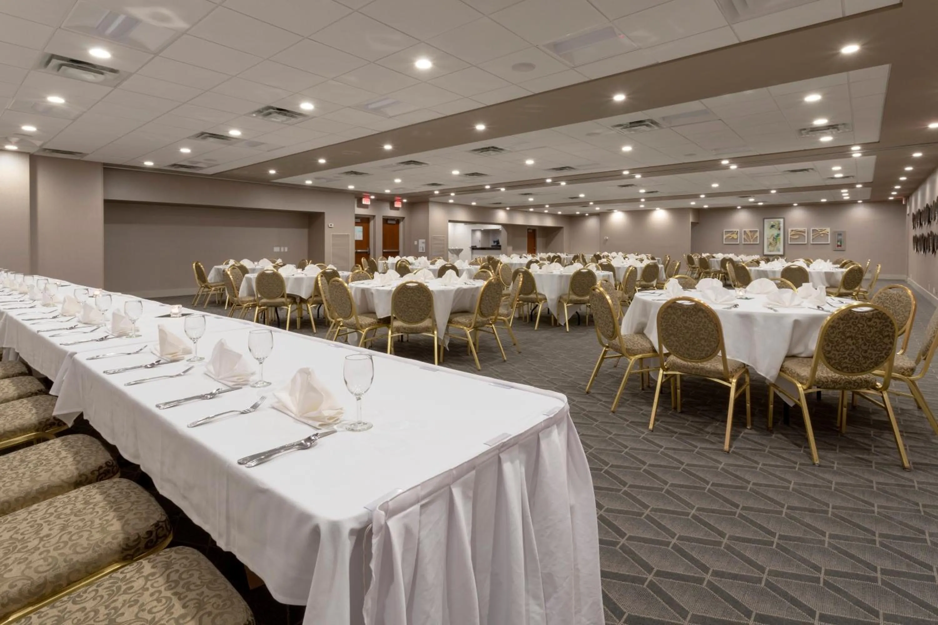 Meeting/conference room in Holiday Inn Marquette by IHG
