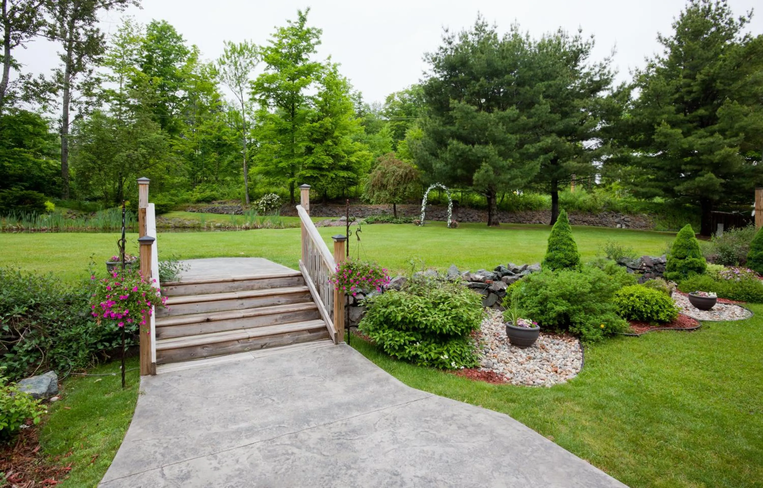 Lobby or reception in Holiday Inn Marquette by IHG