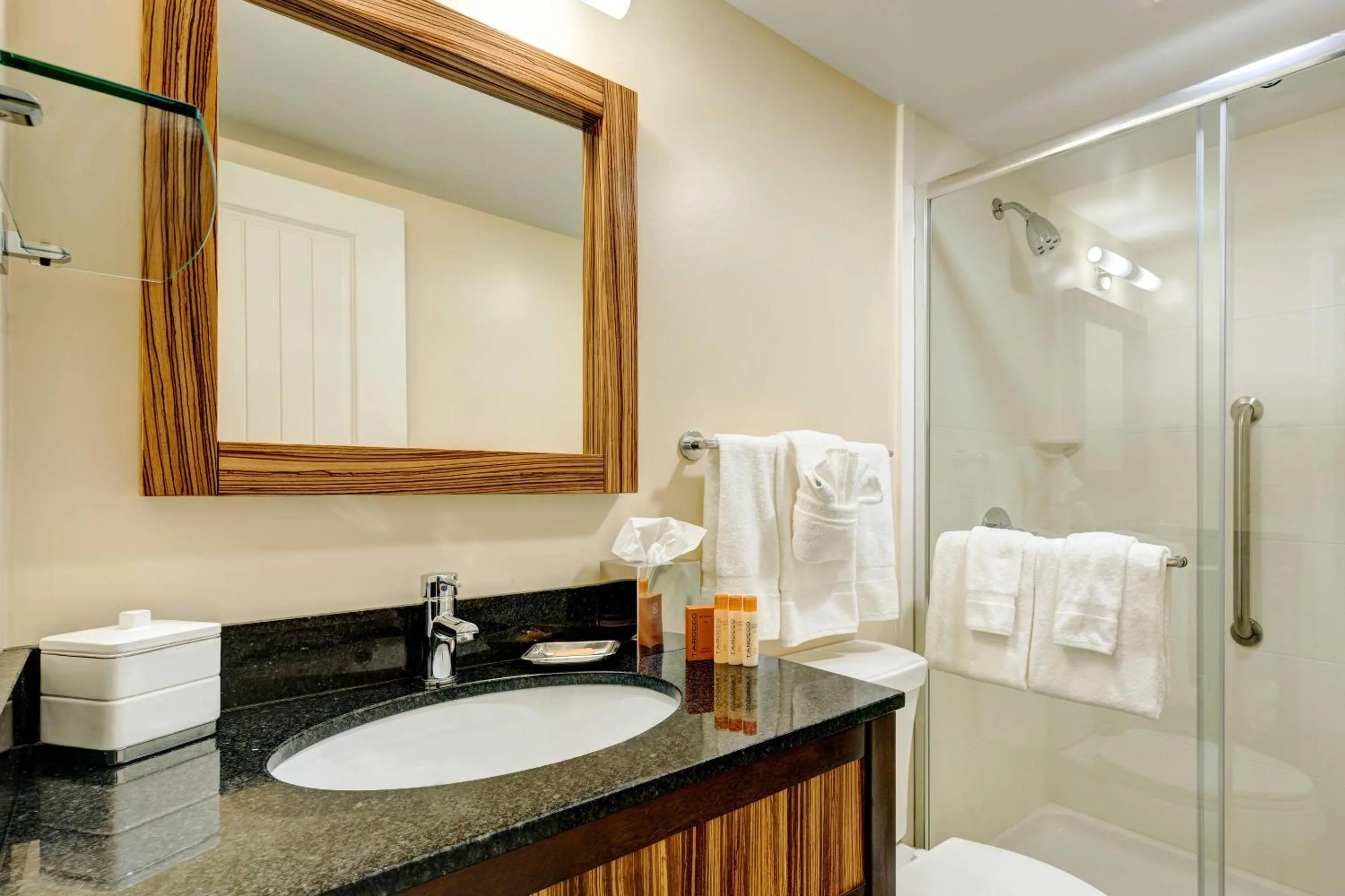 Bedroom in Garrison Hotel & Suites Dover-Portsmouth, an Ascend Collection Hotel