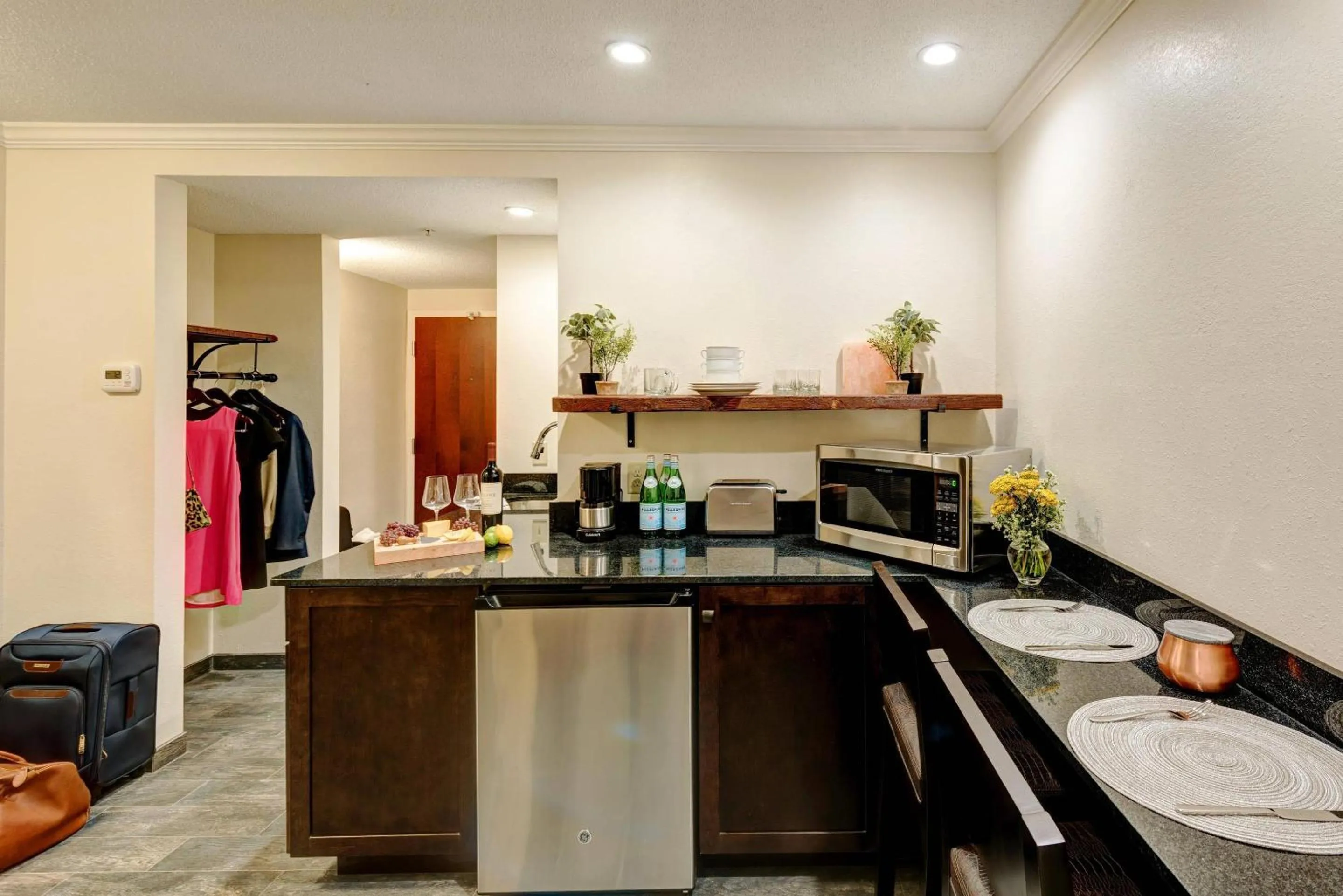 Bedroom in Garrison Hotel & Suites Dover-Portsmouth, an Ascend Collection Hotel