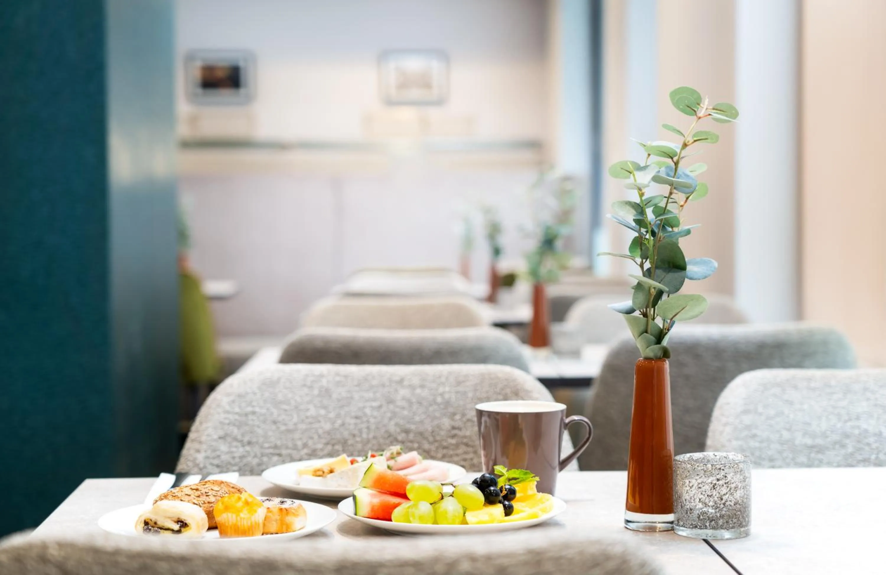 Buffet breakfast in Leonardo Boutique Hotel Linz City Center