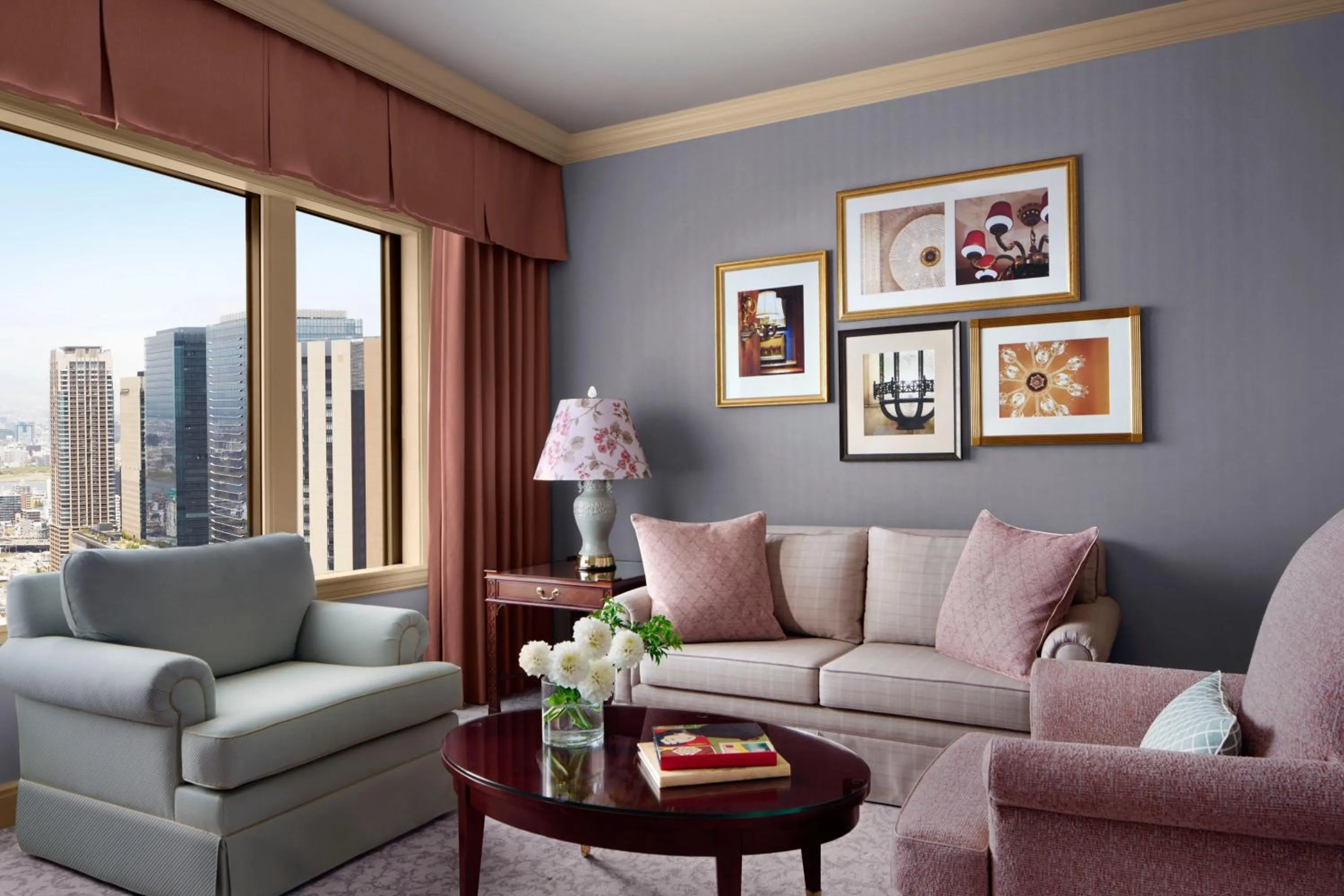 Living room in The Ritz-Carlton Osaka