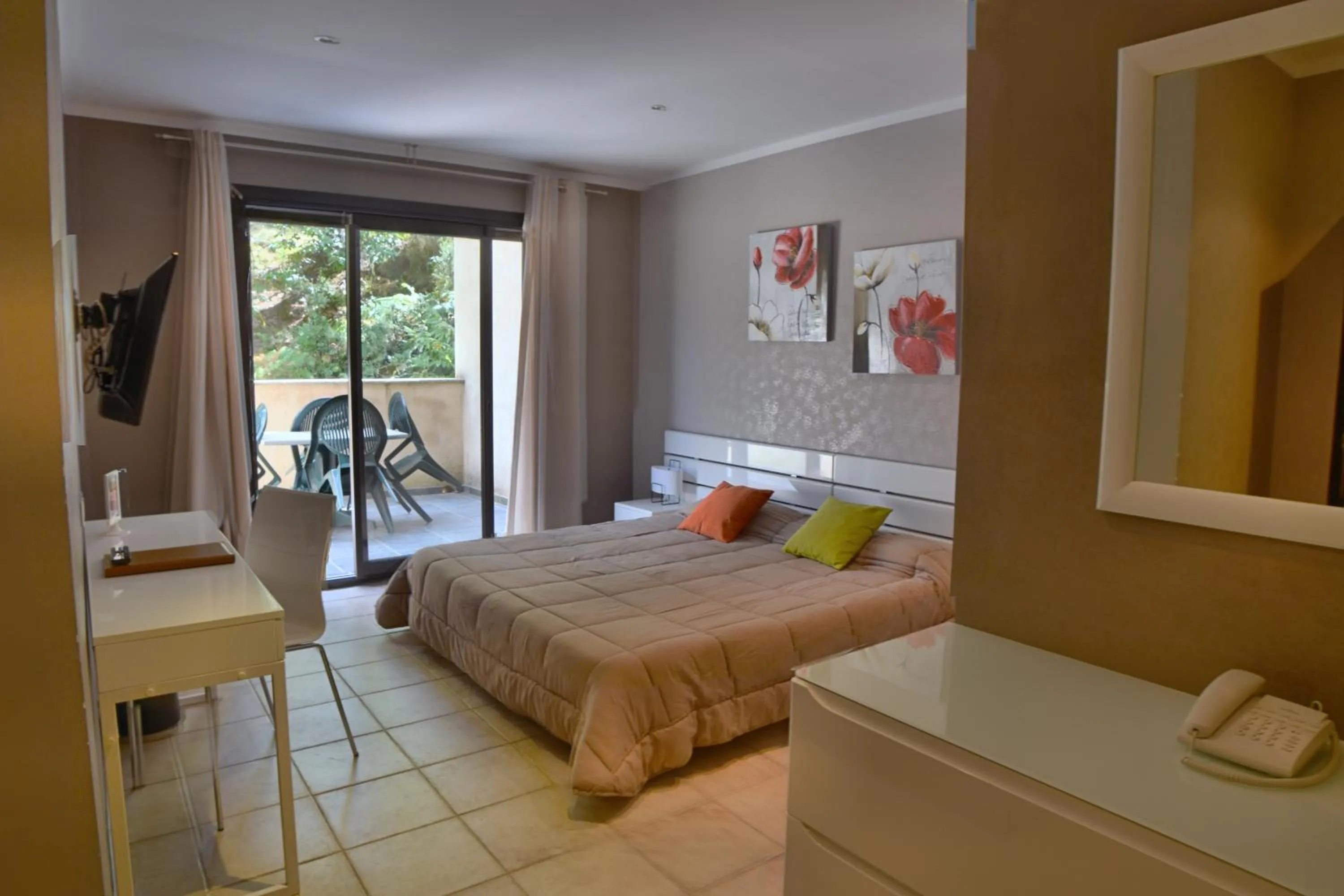 Day in Auberge des Deux Sorru