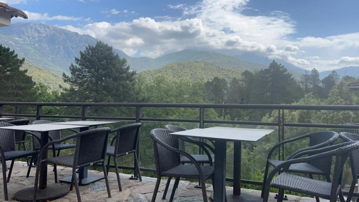 Spring in Auberge des Deux Sorru