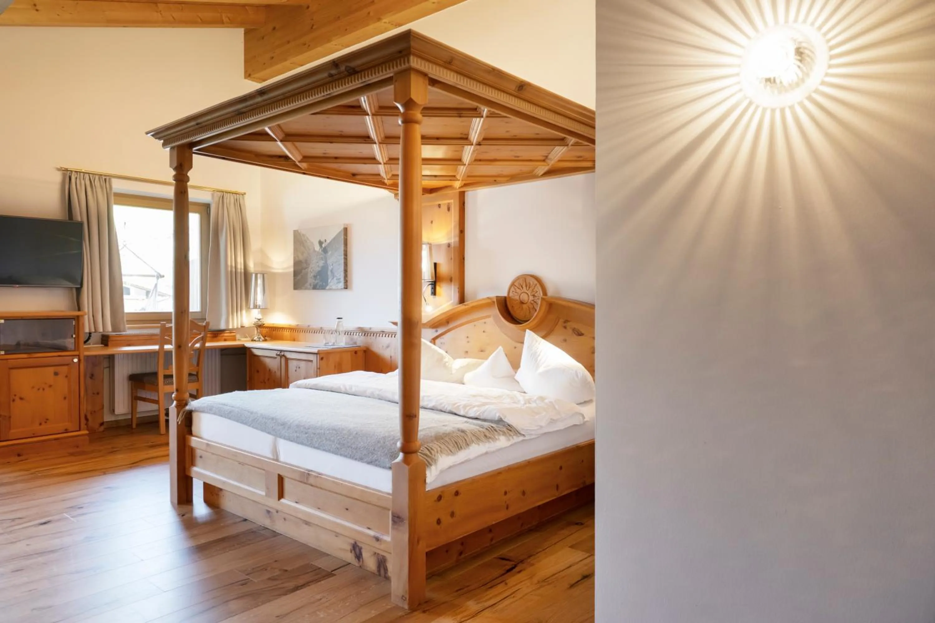 Bed in Hotel Stubaierhof