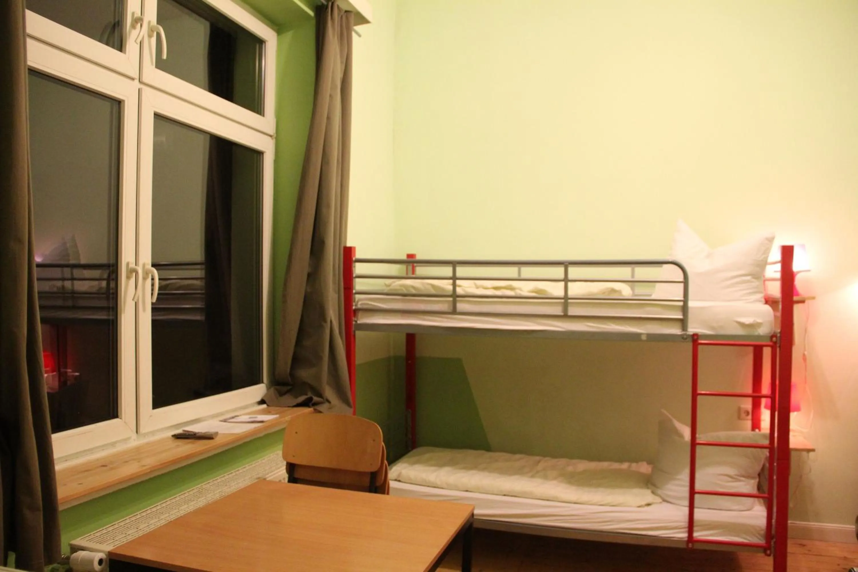 Bed in Buch-Ein-Bett Hostel