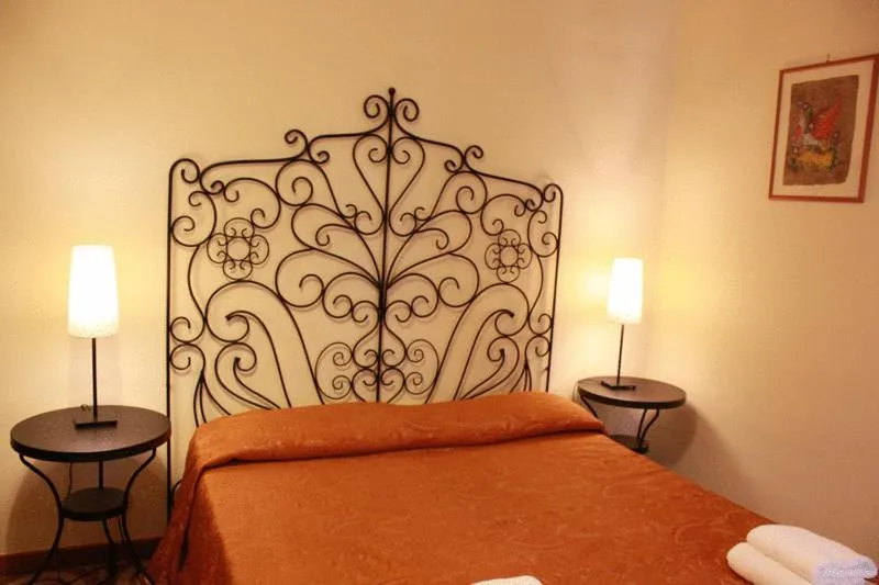 Bed in Hotel Campidoglio