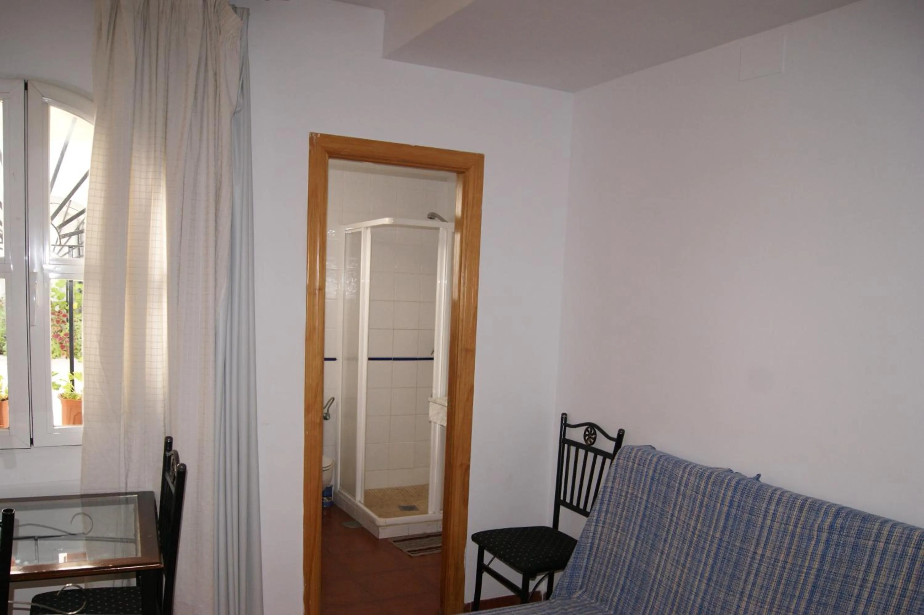 Bathroom in Hostal Alcazar I