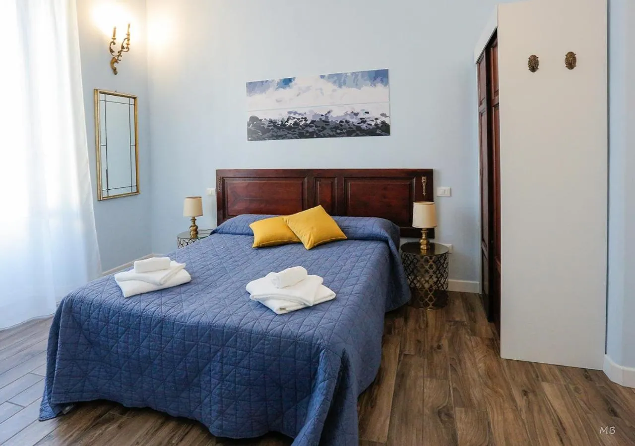 Photo of the whole room, Bed in Colors of Cinque Terre - Guest House