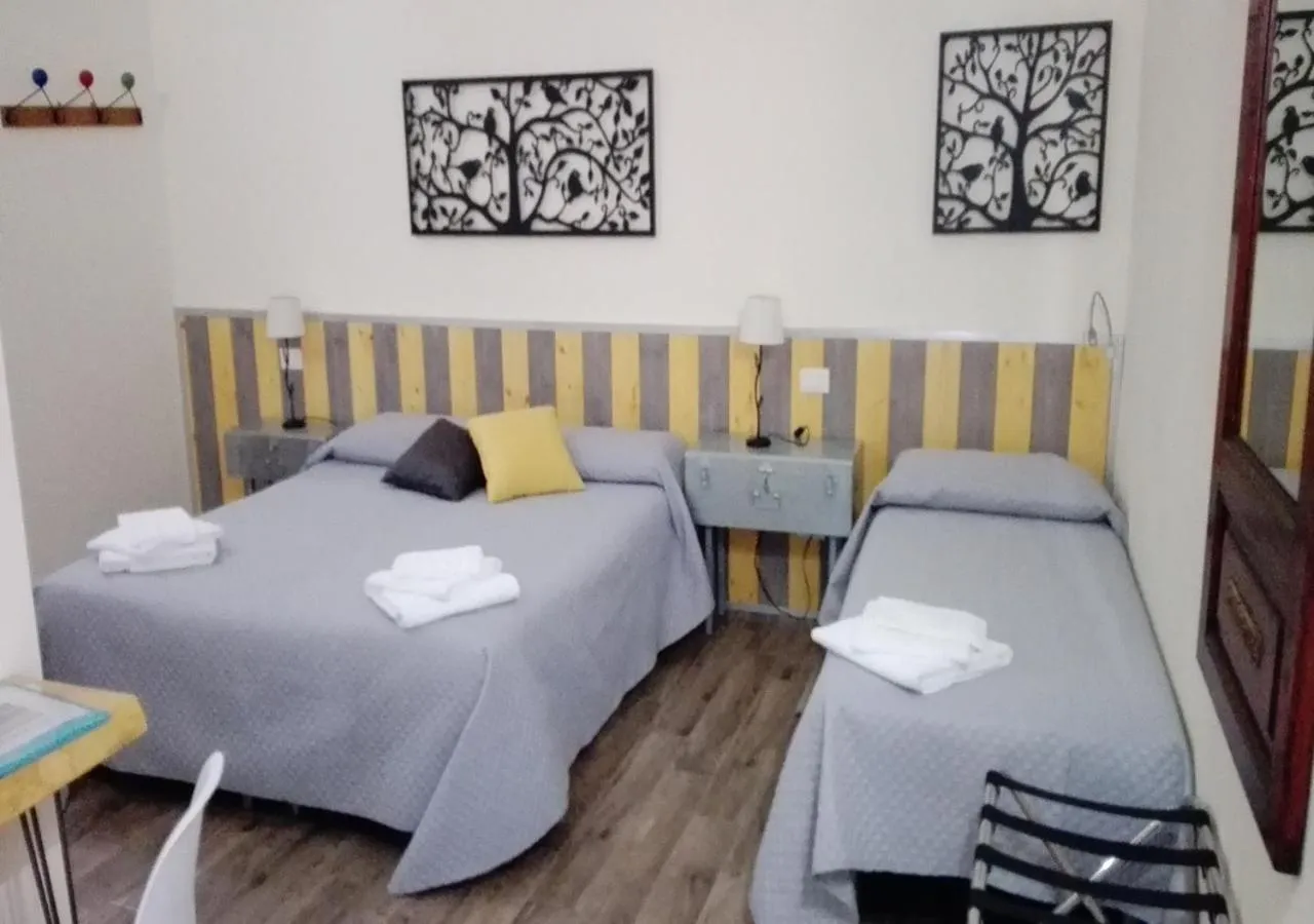 Photo of the whole room, Bed in Colors of Cinque Terre - Guest House