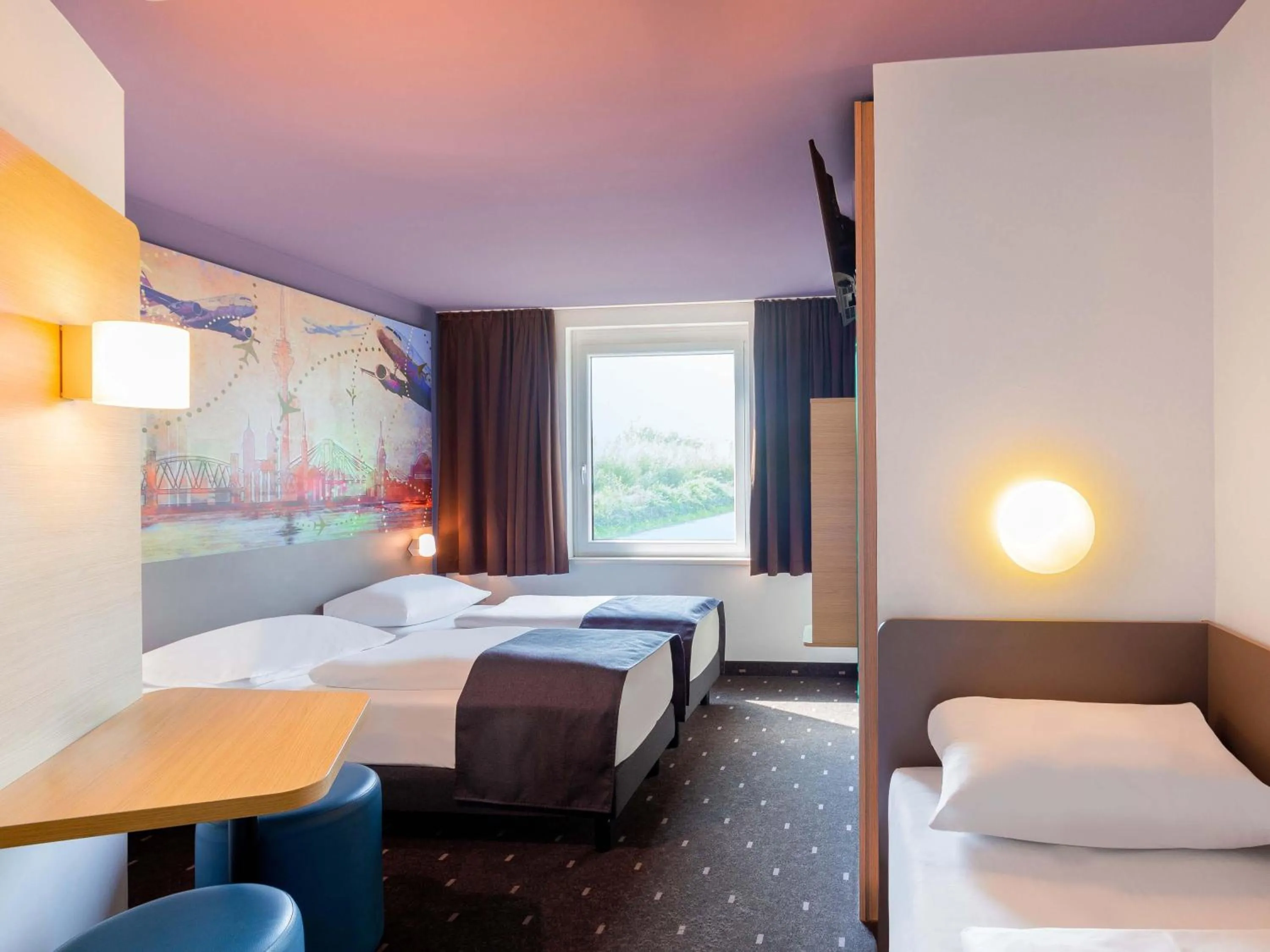 Photo of the whole room, Bed in B&B Hotel Düsseldorf-Airport