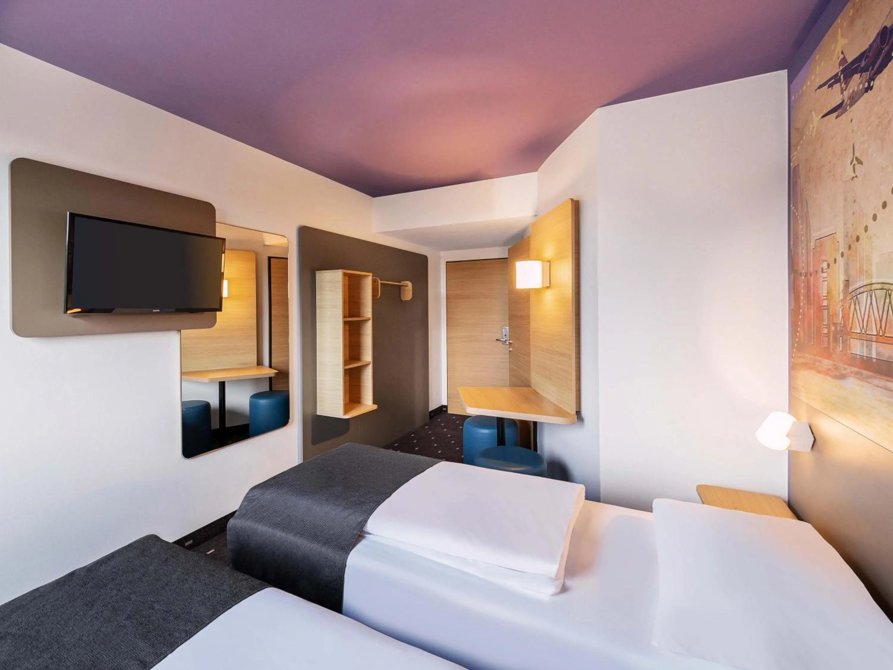 Photo of the whole room, Bed in B&B Hotel Düsseldorf-Airport