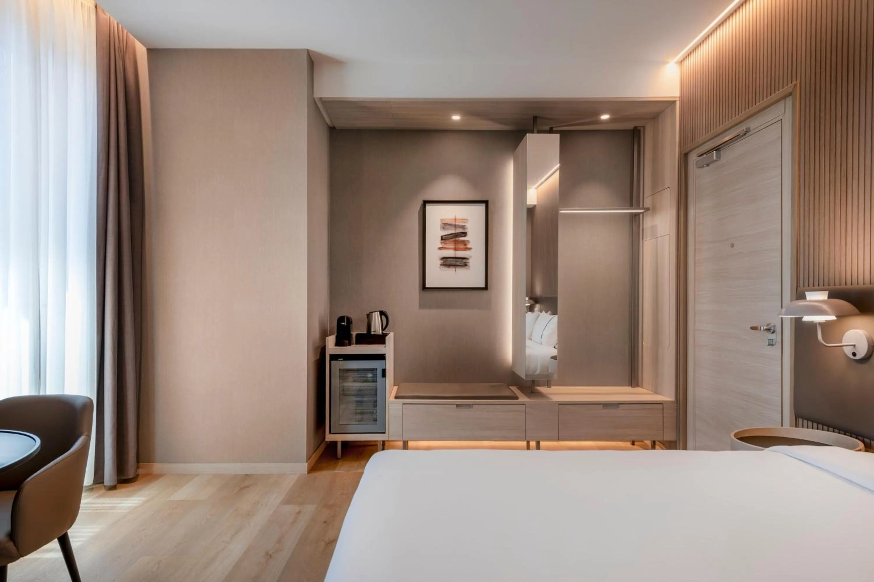 Photo of the whole room, Bed in AC Hotel by Marriott Clodio Roma