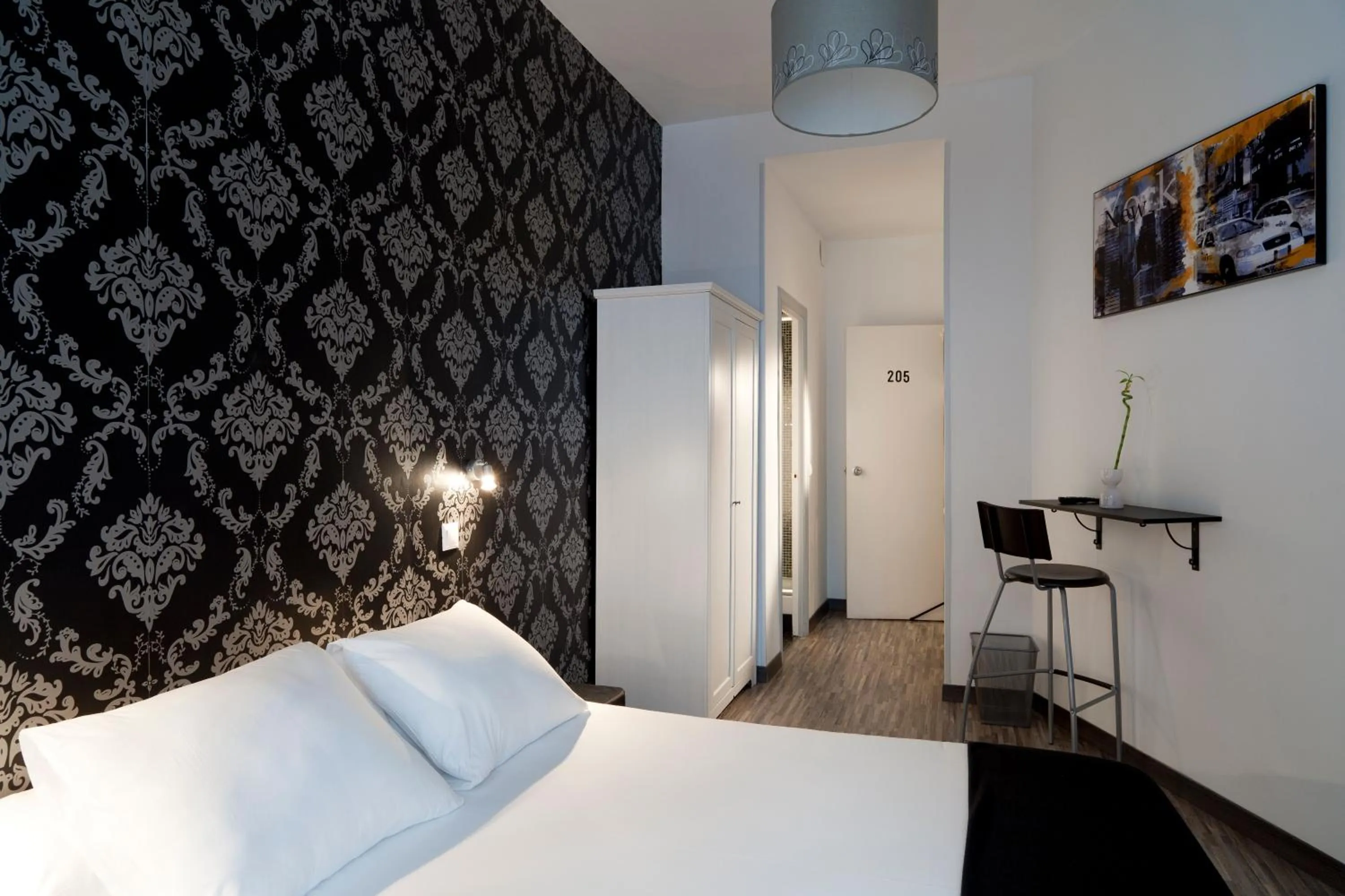 Bed in Hostal Gala Madrid