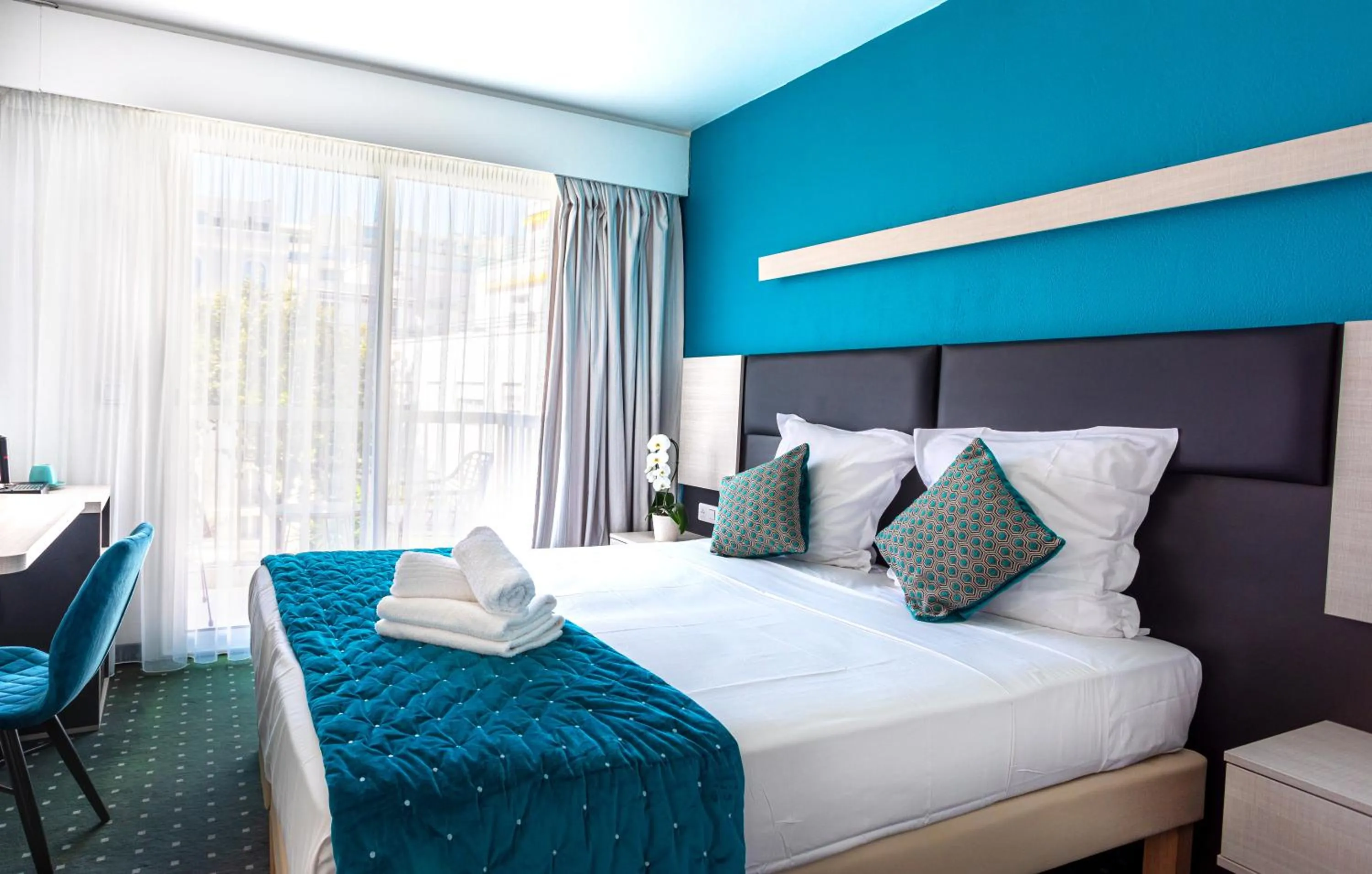 Bed in Hôtel Jardin Croisette