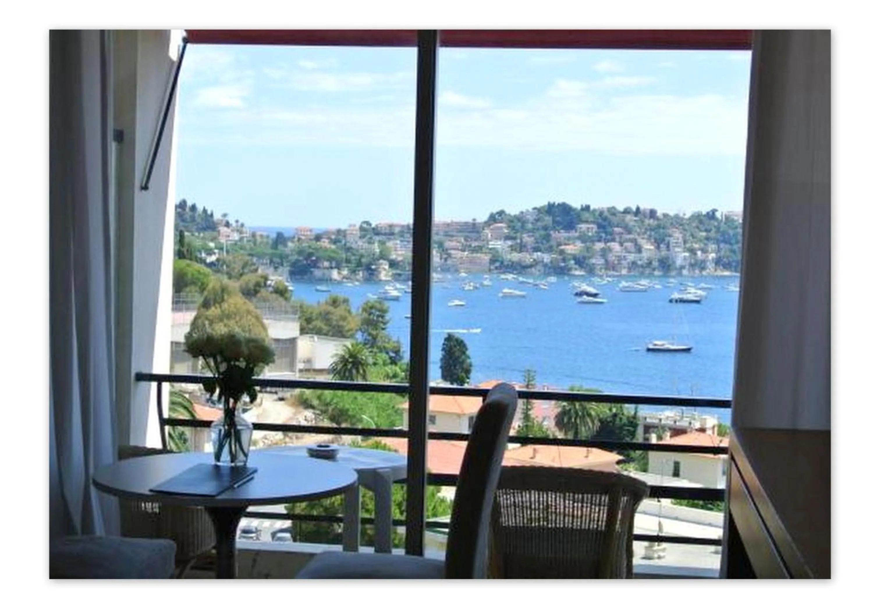 Balcony/Terrace in Hôtel Le Versailles