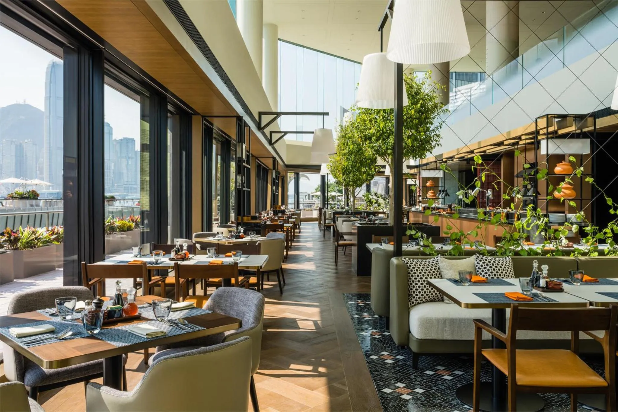 Restaurant/places to eat in Regent Hong Kong