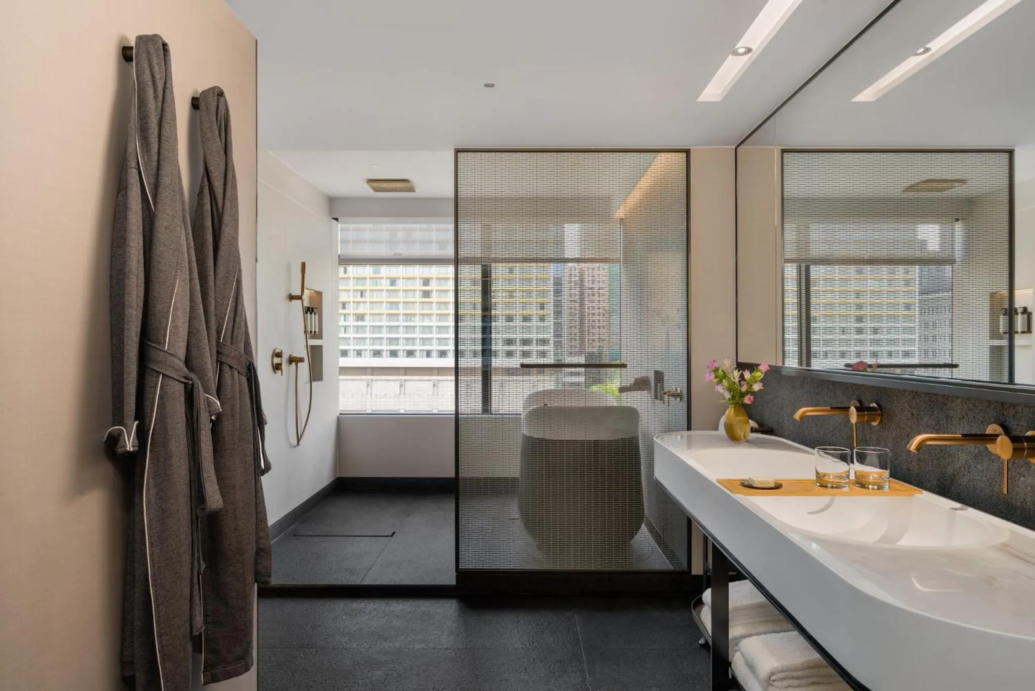 Photo of the whole room in Regent Hong Kong