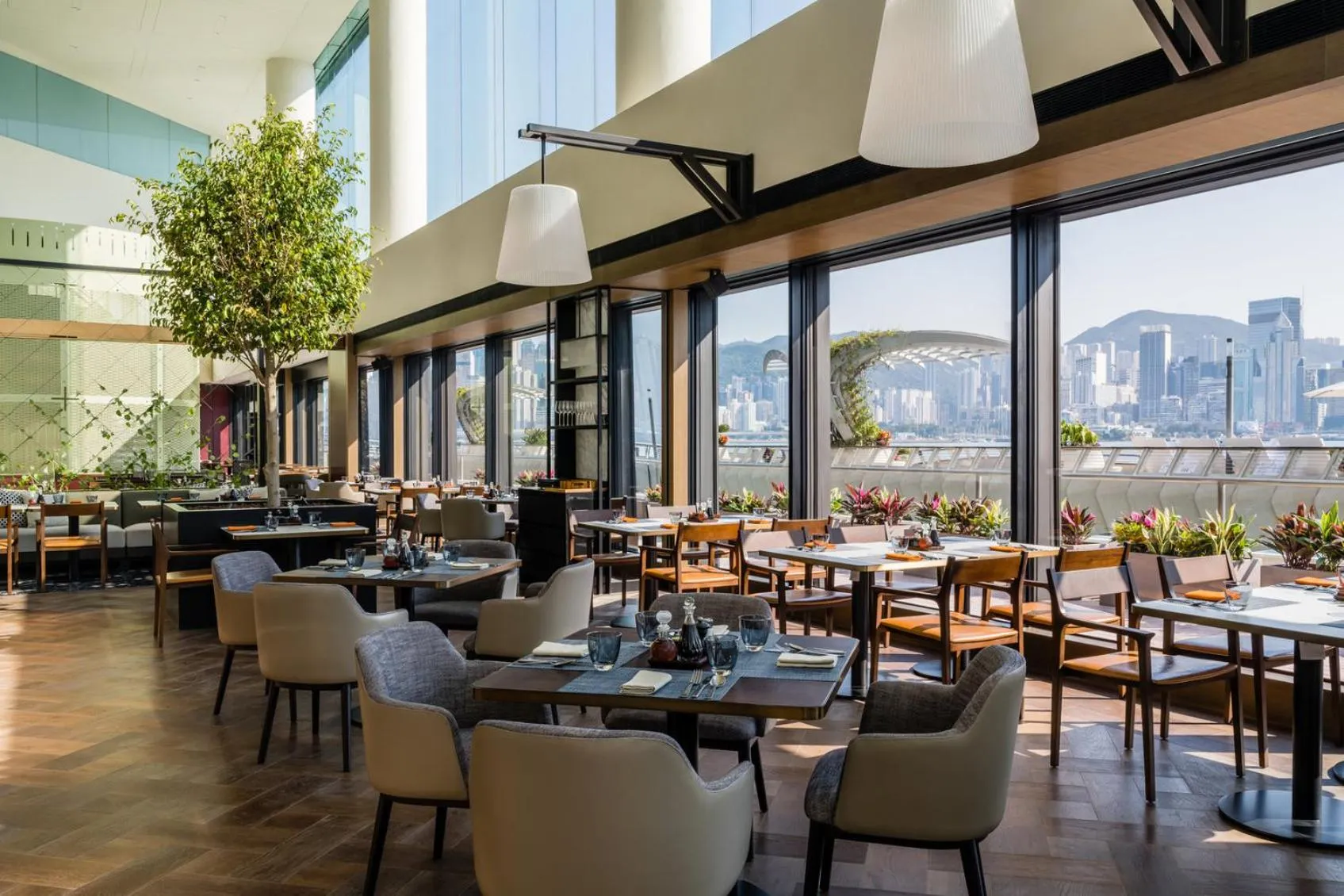 Restaurant/places to eat in Regent Hong Kong