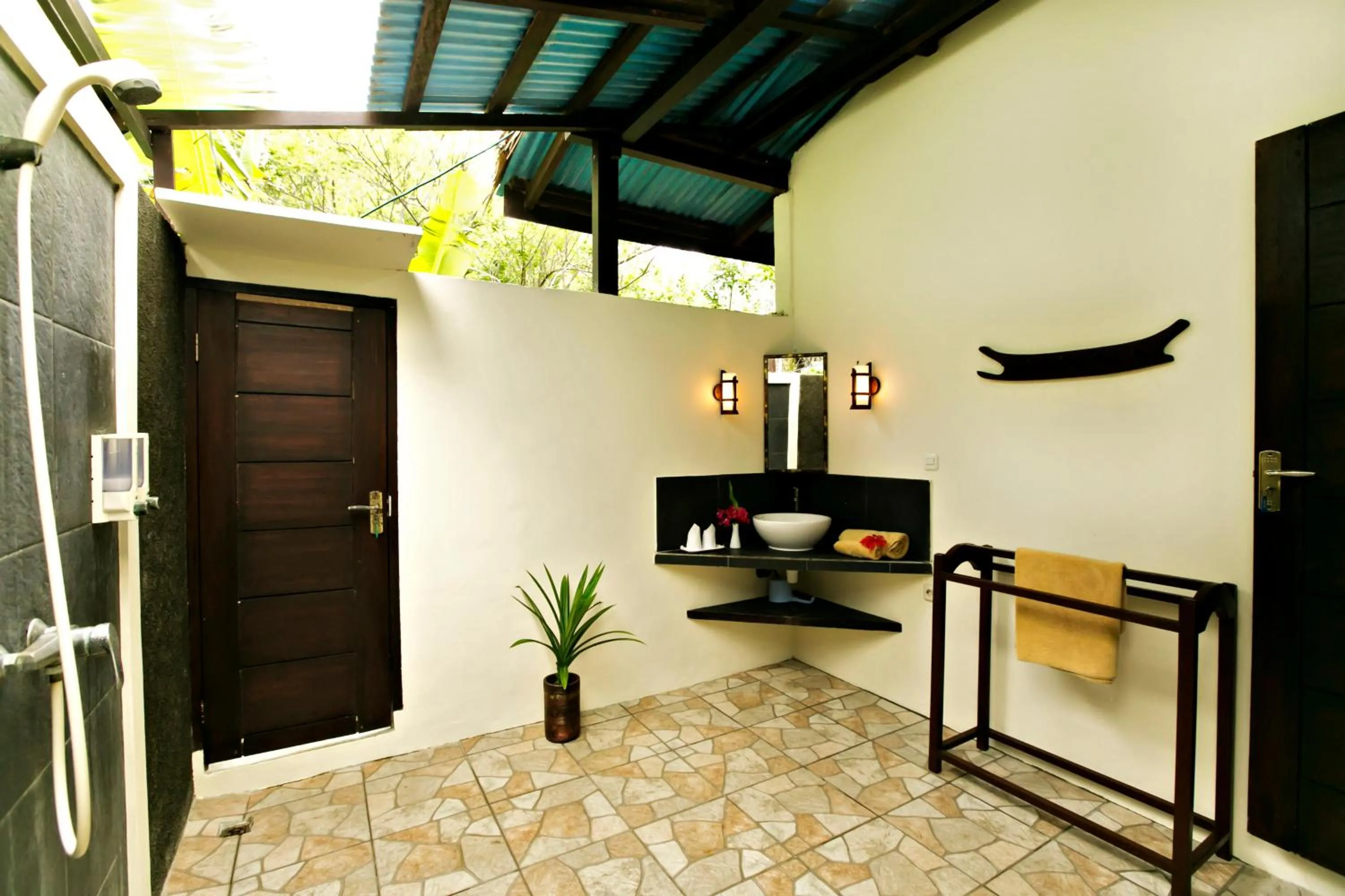 Bathroom in Murex Bangka Dive Resort