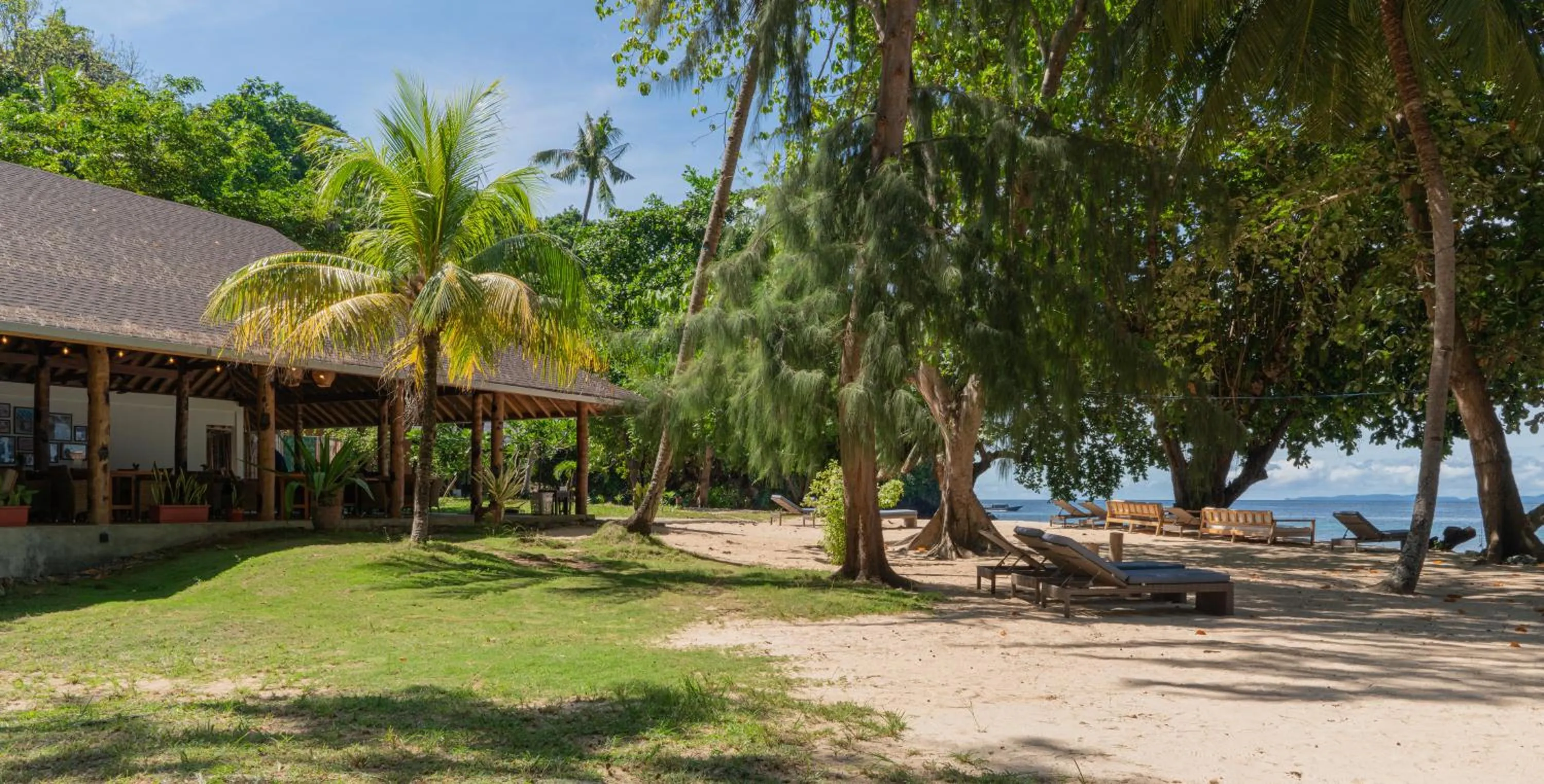 Restaurant/places to eat in Murex Bangka Dive Resort