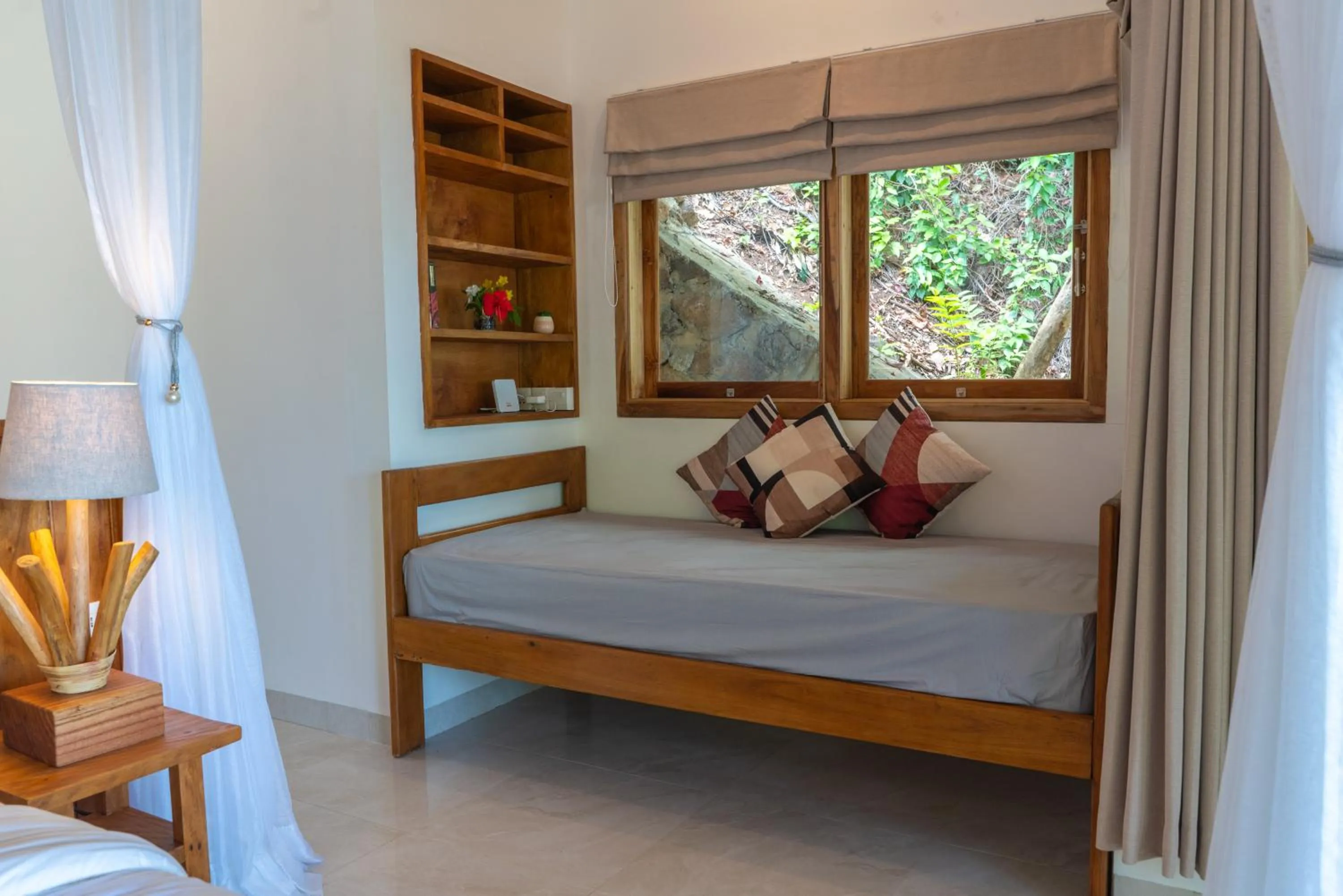 Living room, Bed in Murex Bangka Dive Resort