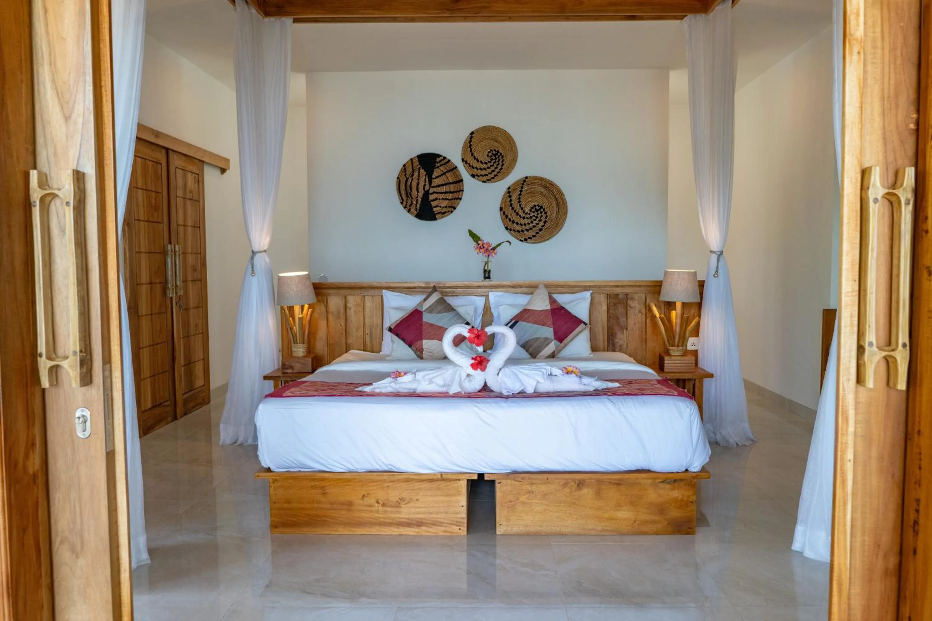 Photo of the whole room, Bed in Murex Bangka Dive Resort