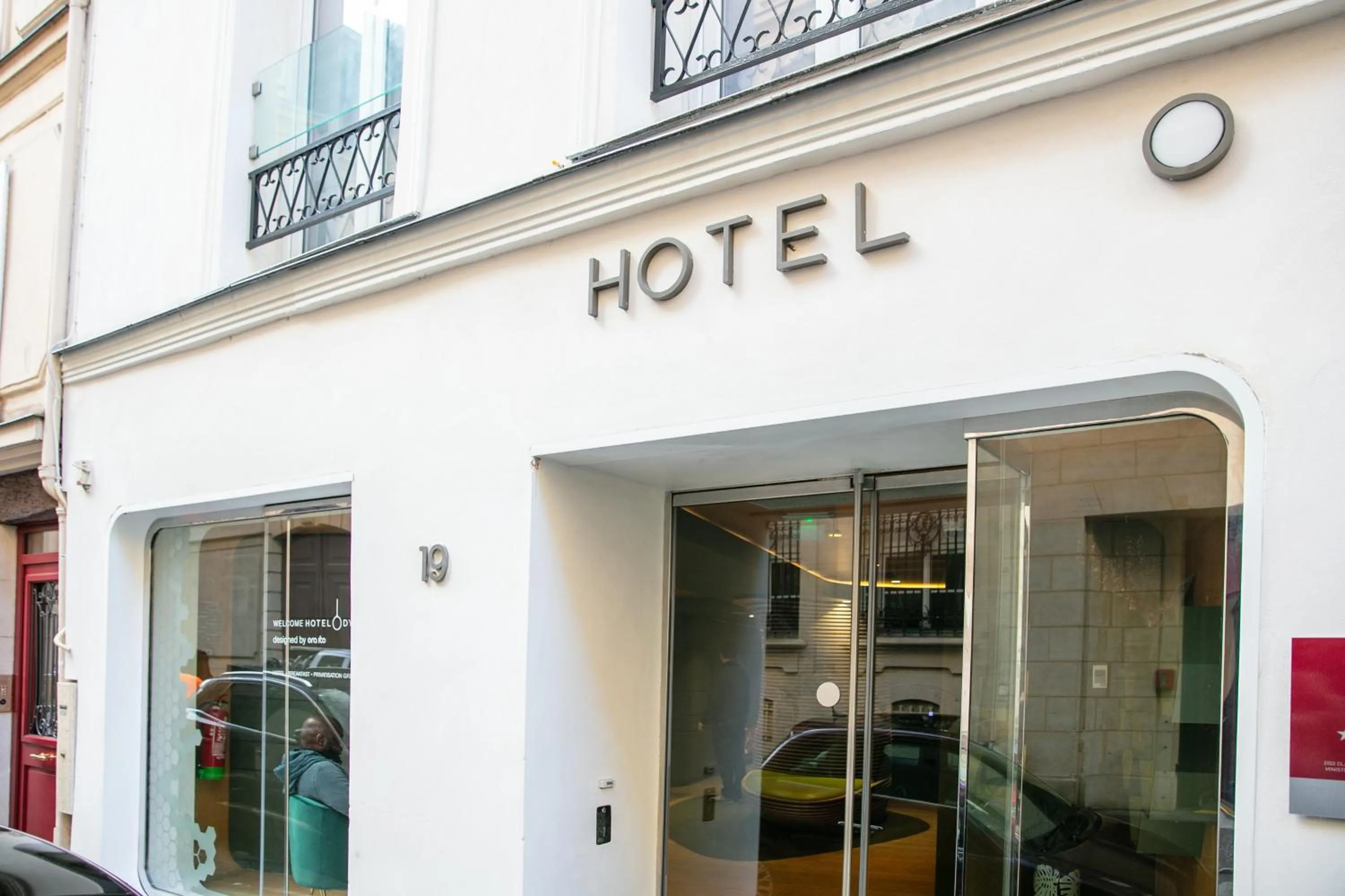 Property building in Hôtel Odyssey