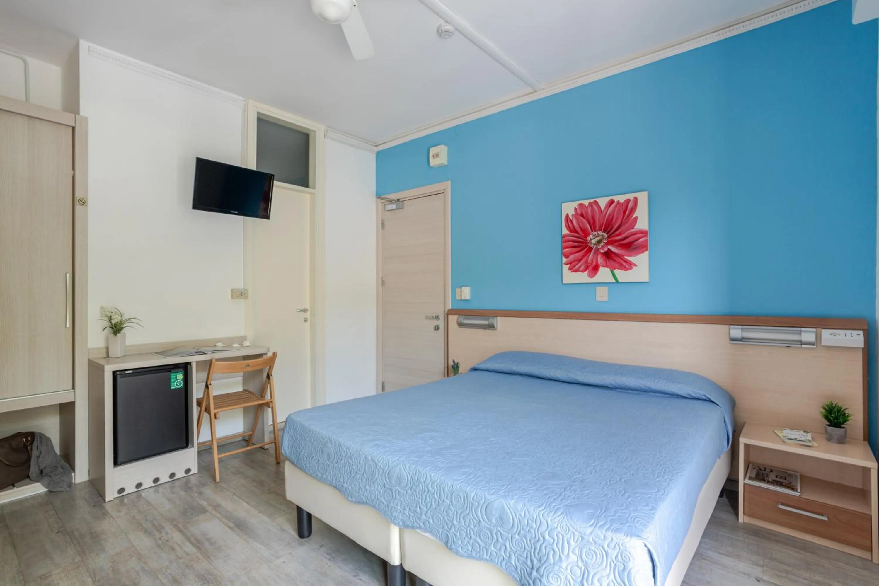 Bedroom, Bed in Hotel La Brezza frontemare