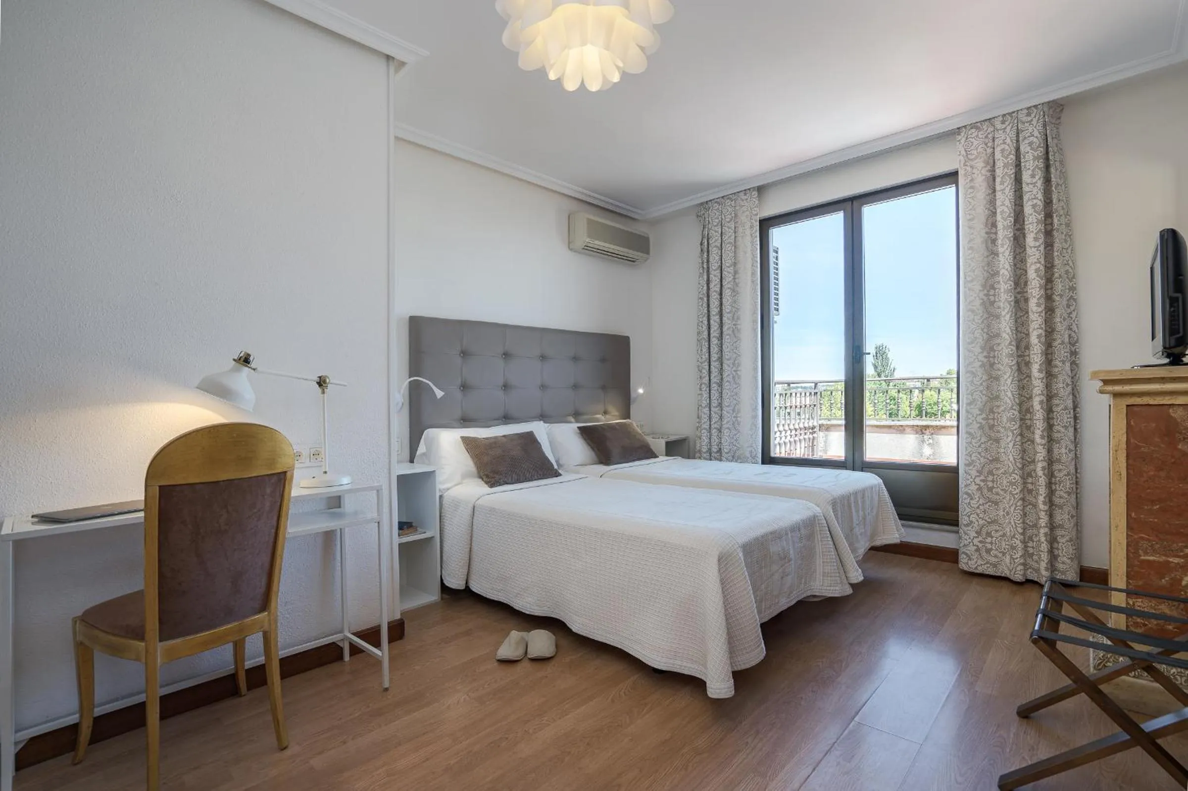 Bedroom, Bed in Hotel Eurowest