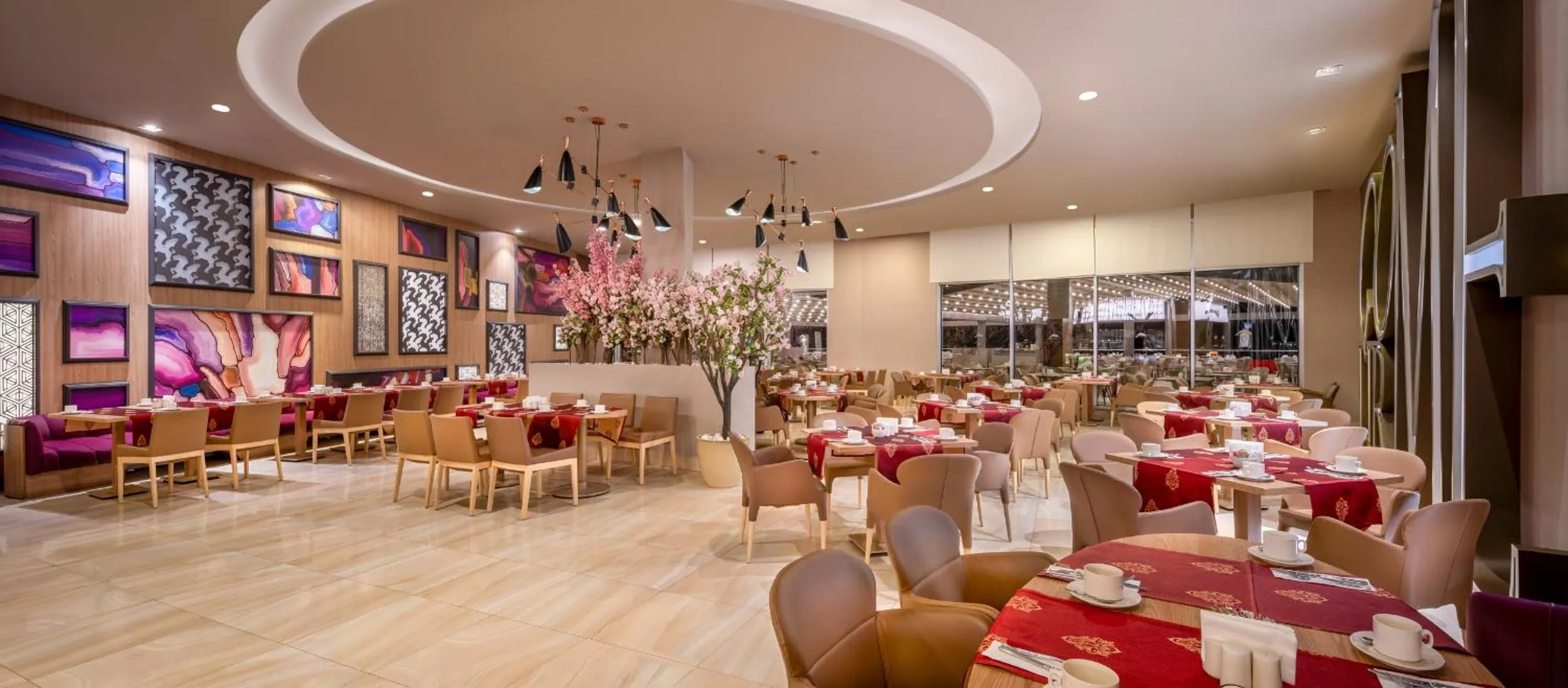 Restaurant/places to eat in Delphin BE Grand Resort