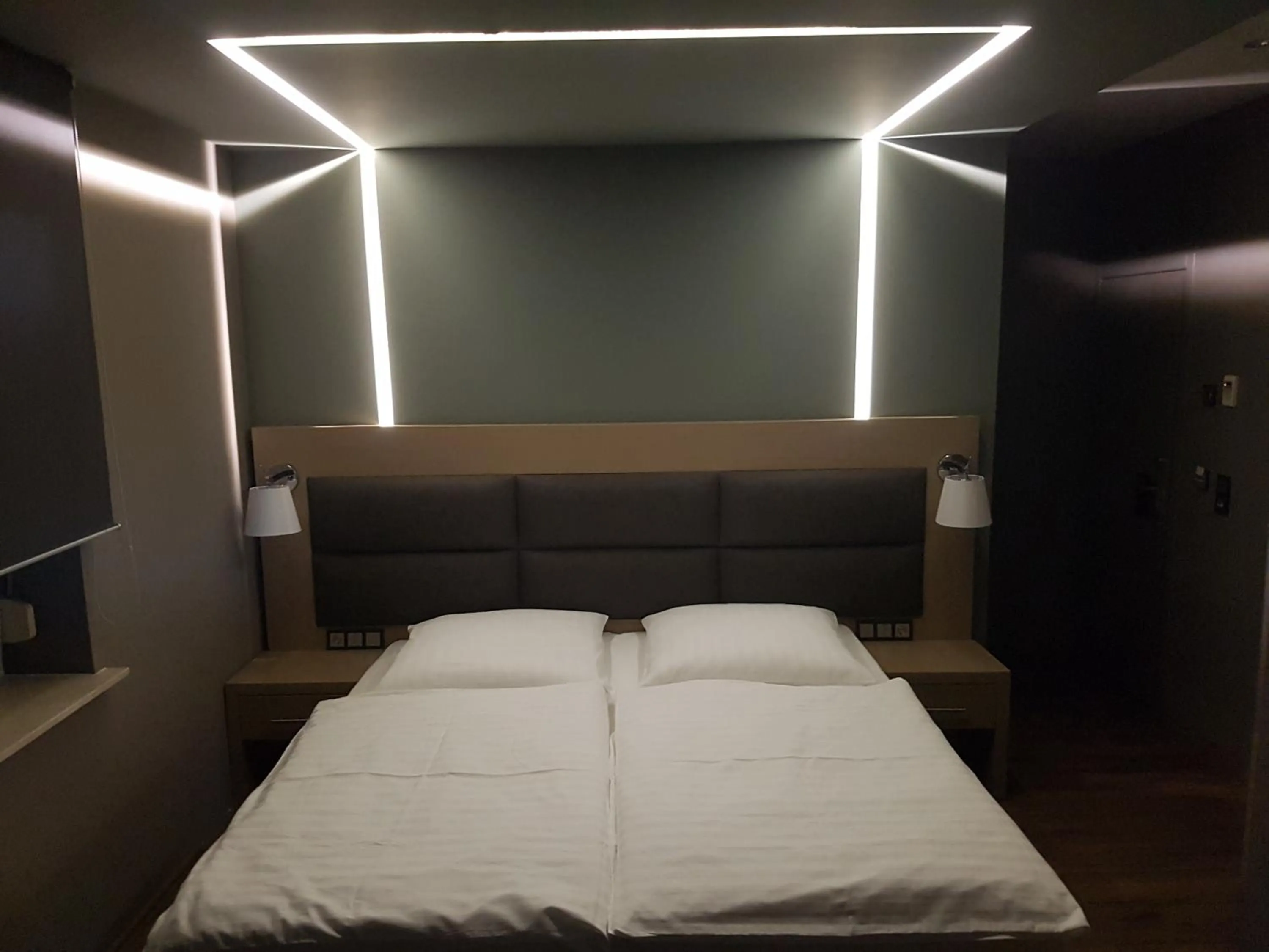 Bed in Zum grünen Baum Hotel Frankfurt Airport