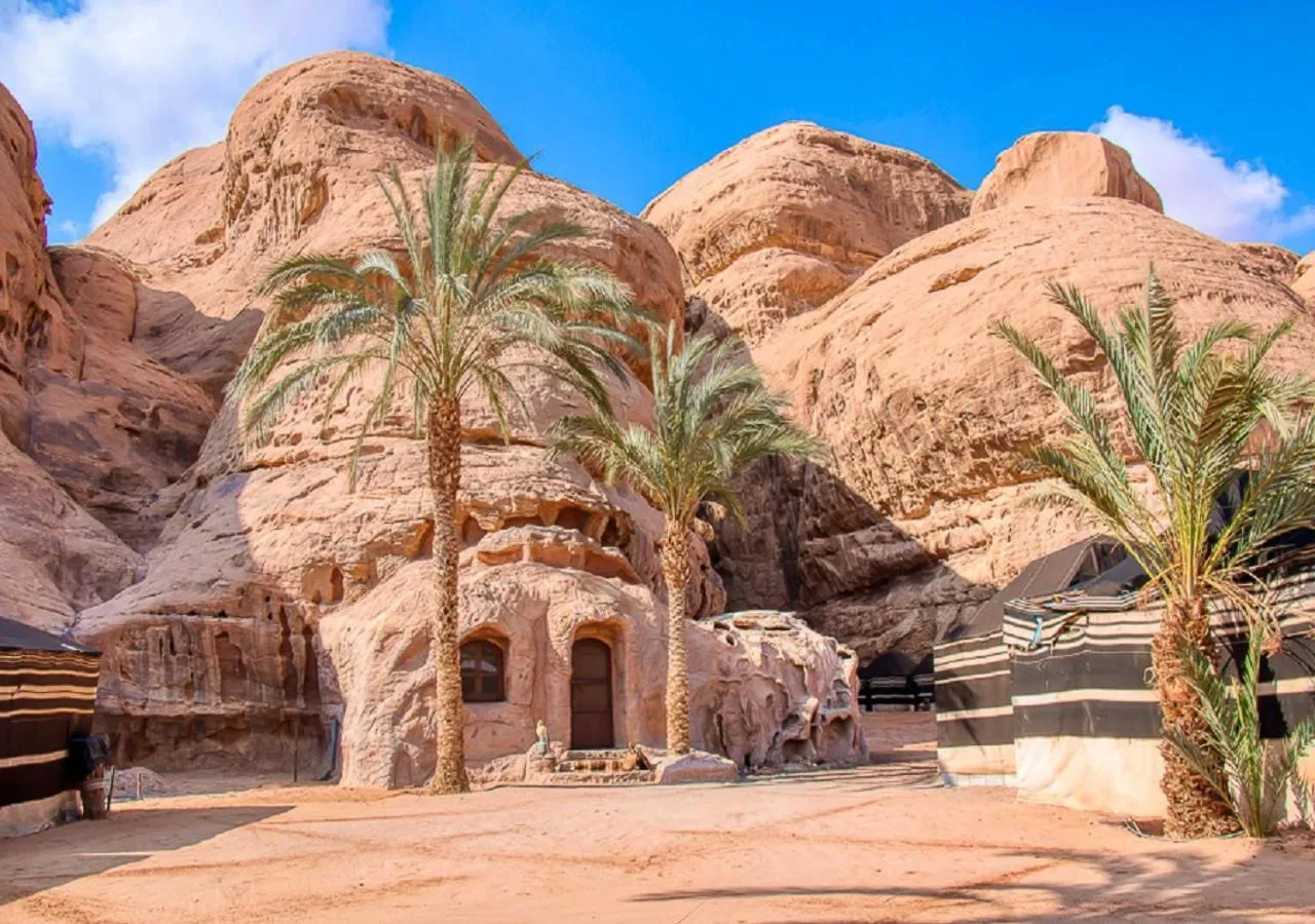 People in Captains Desert Camp