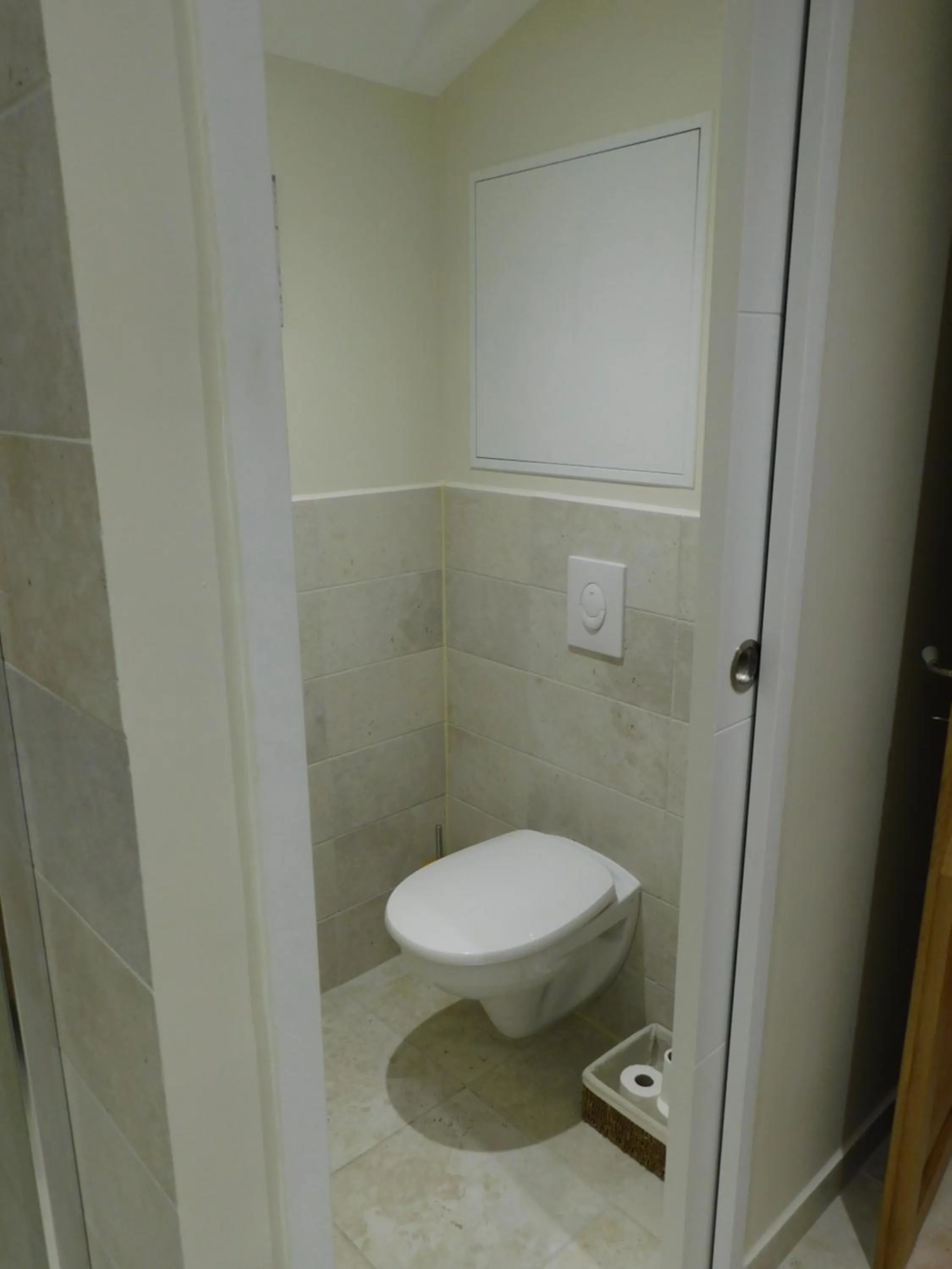 Toilet in Les Jarrieres