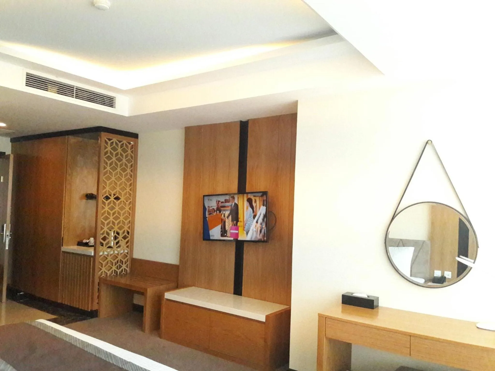 Communal lounge/ TV room in Muong Thanh Luxury Danang Beach Hotel