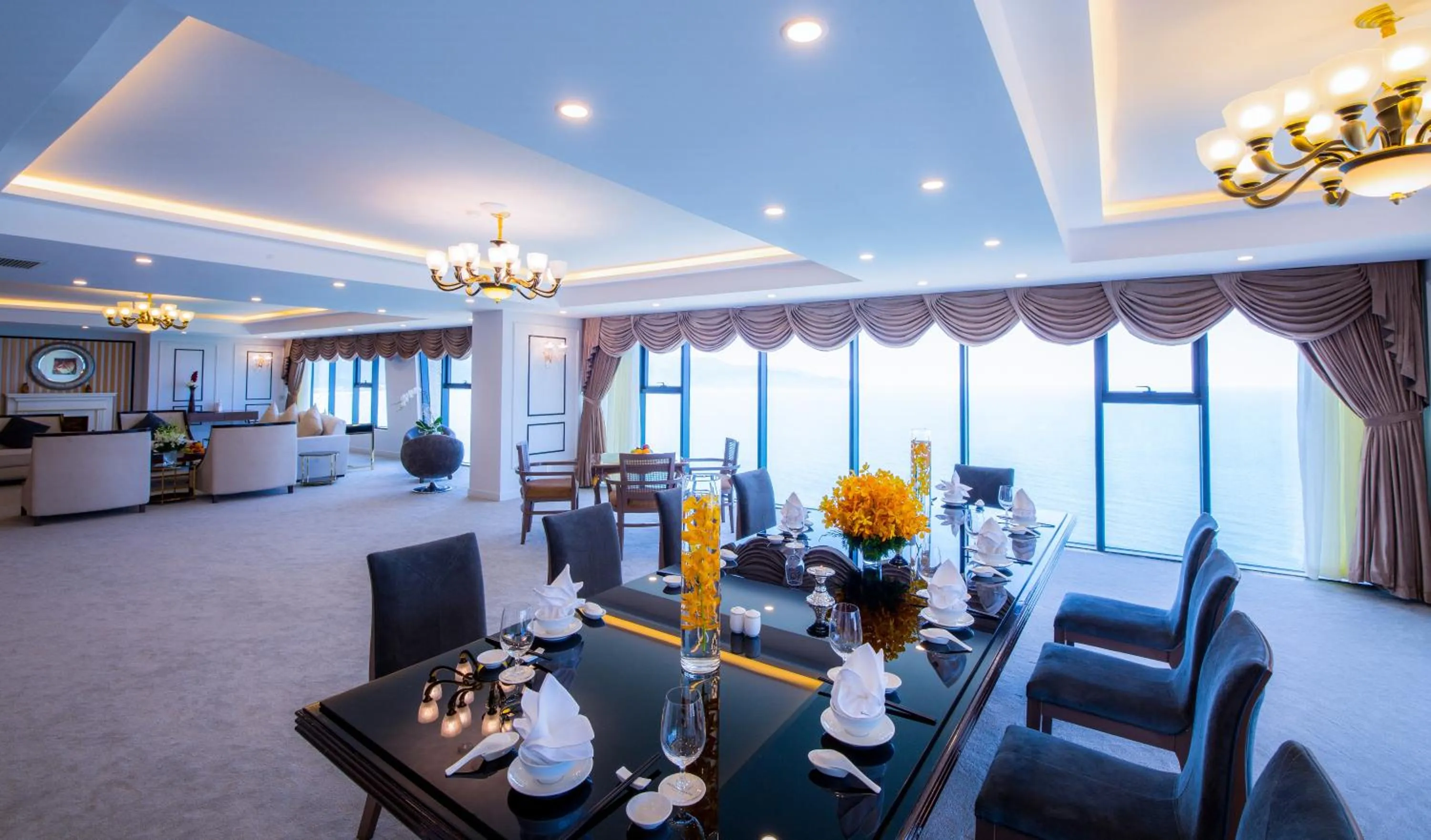 Living room in Muong Thanh Luxury Da Nang Hotel