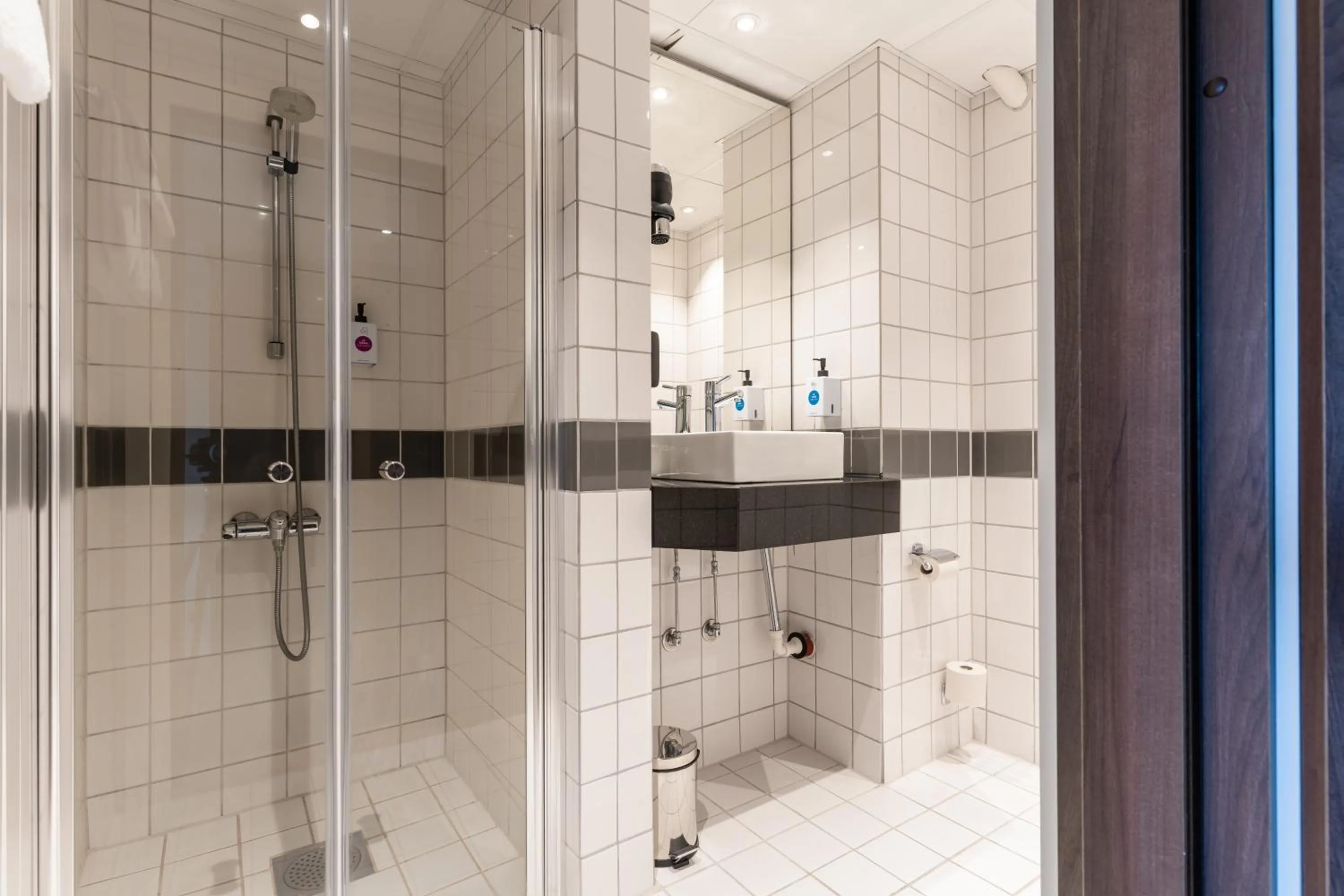 Shower in Quality Airport Hotel Gardermoen