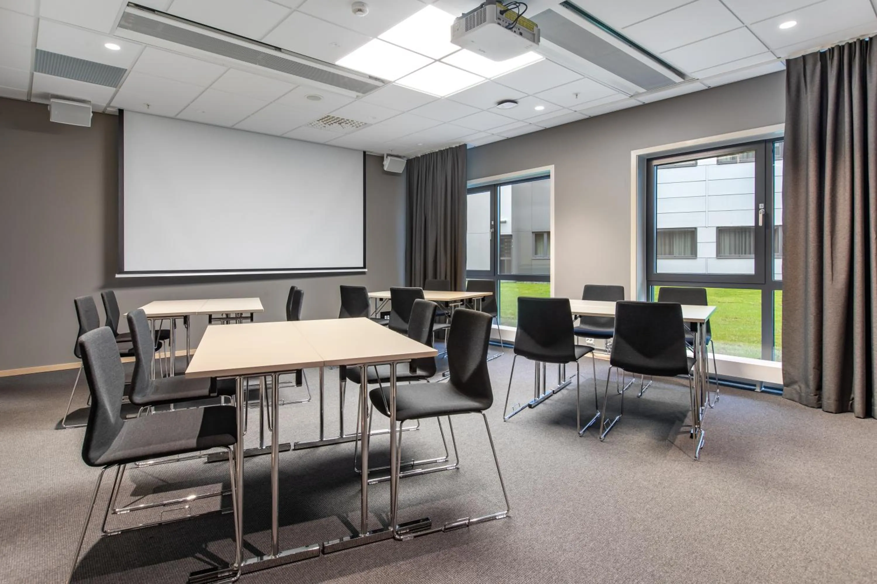 Dining area in Quality Airport Hotel Gardermoen