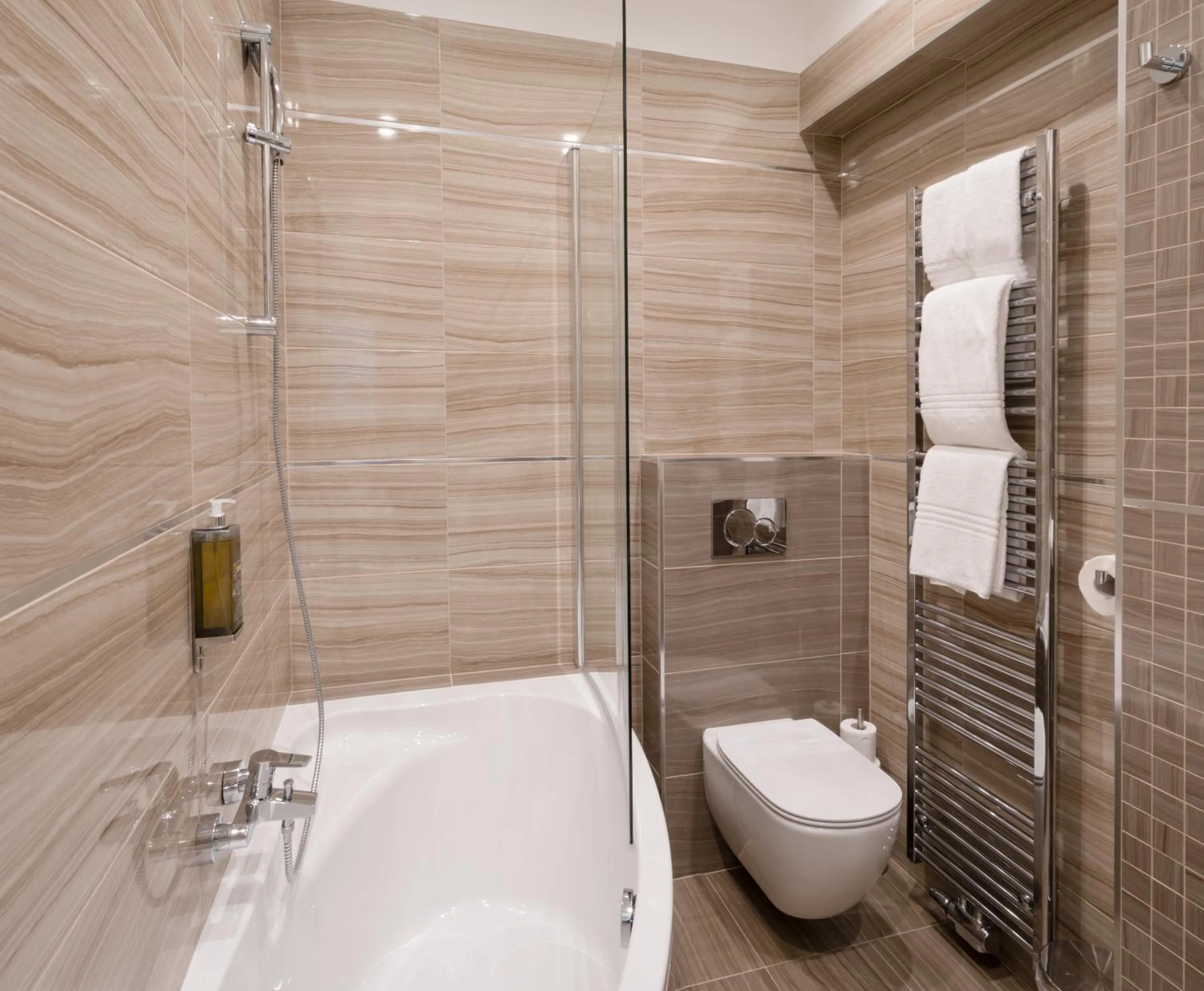 Toilet in Mordecai 12 Apartments by Adrez