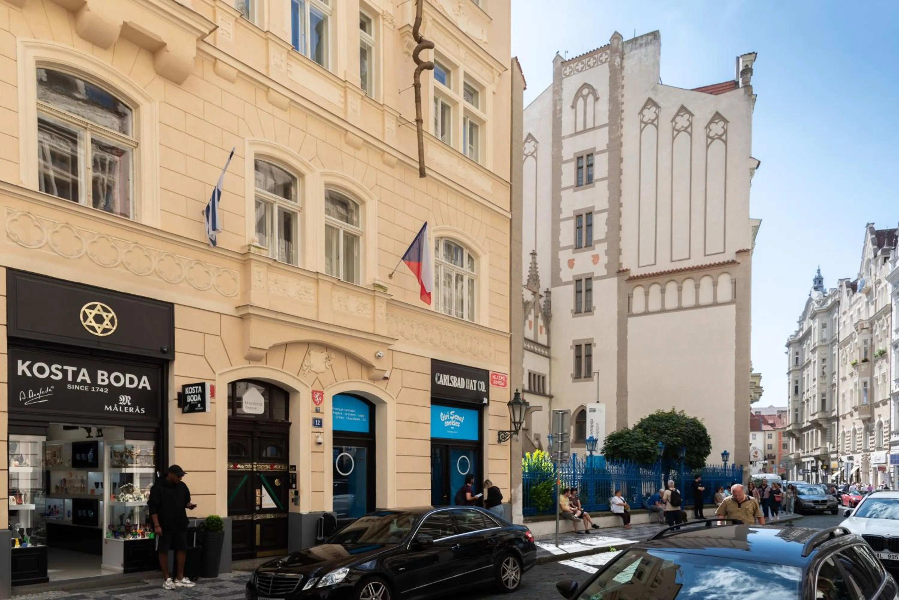 Property building in Mordecai 12 Apartments by Adrez