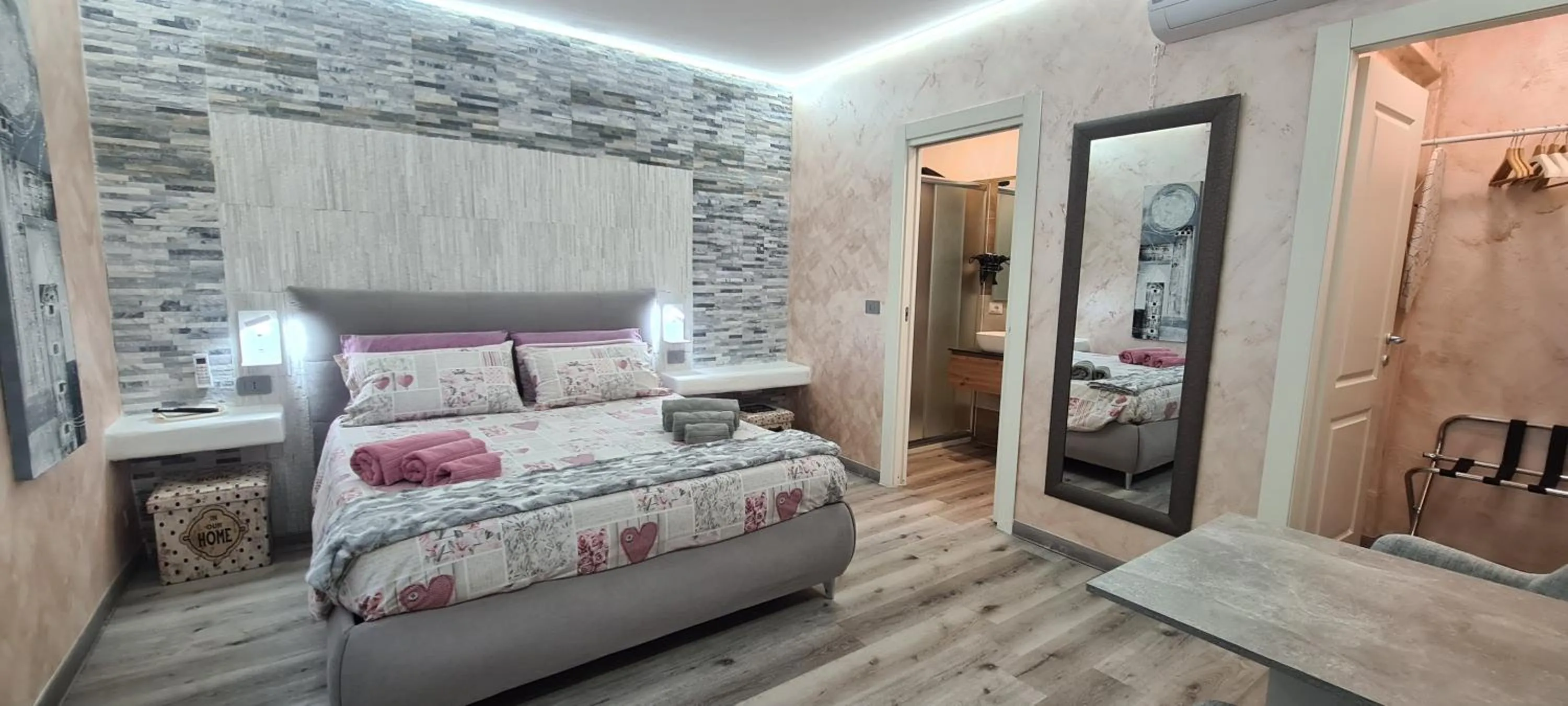 Photo of the whole room in B&B Le Palme