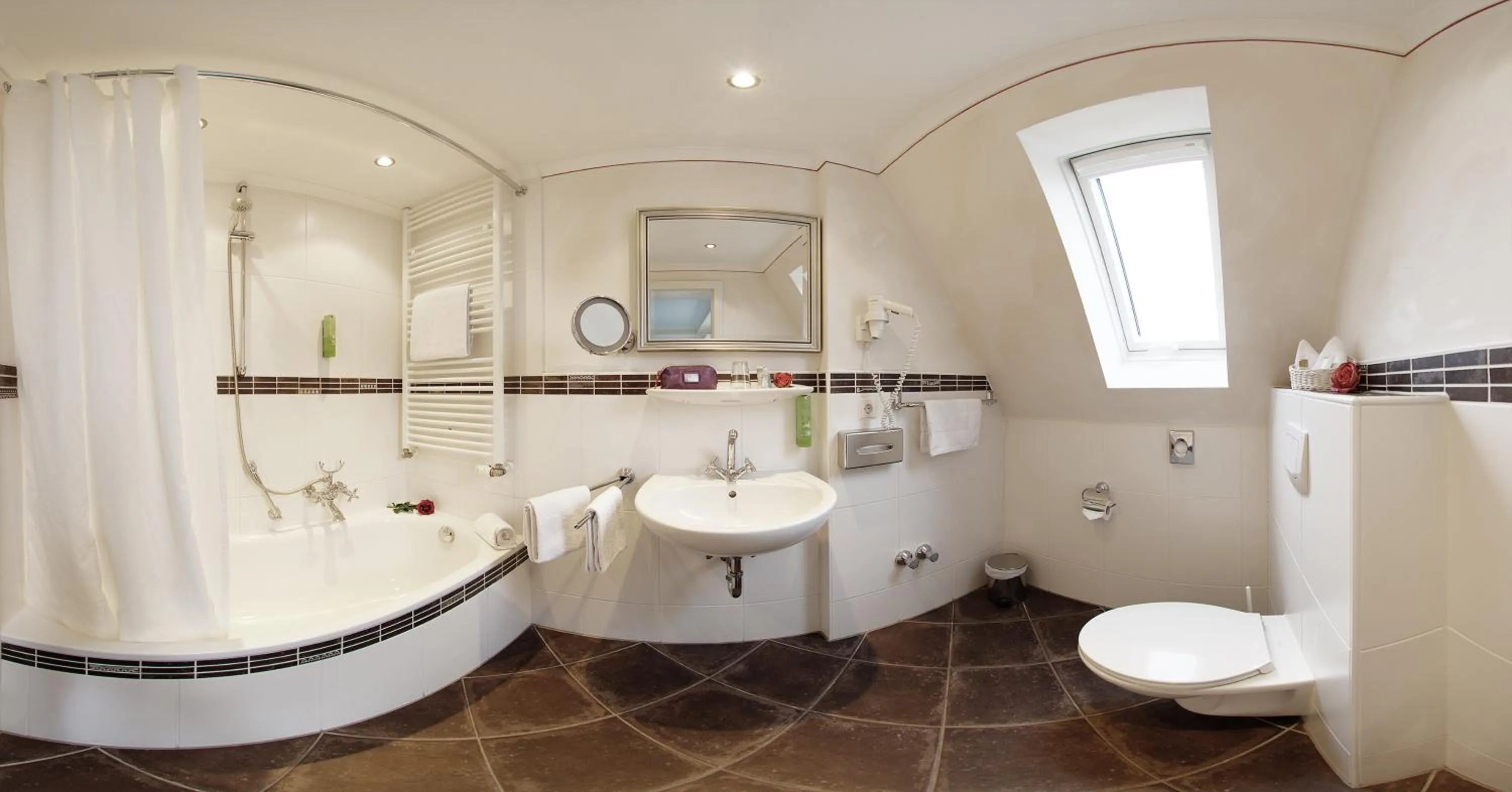 Bathroom in Hotel Arador