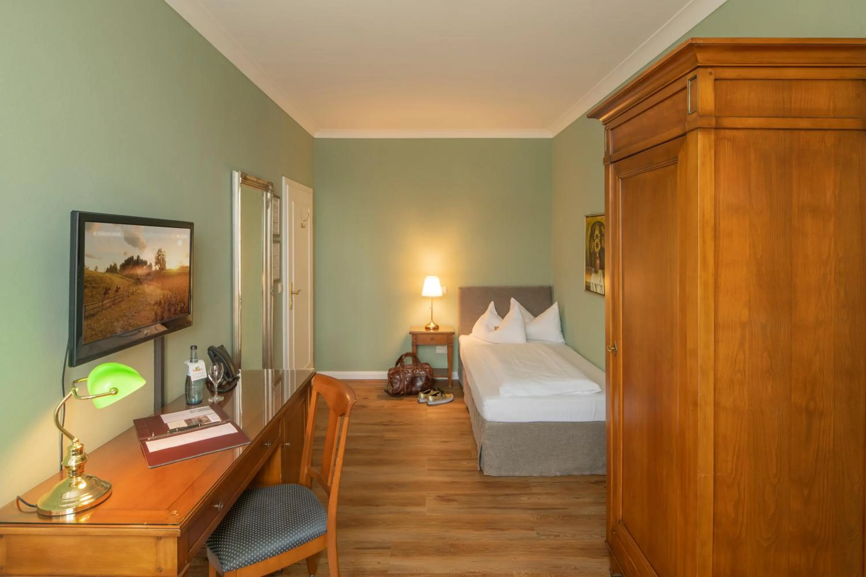 Photo of the whole room in Hotel Arador