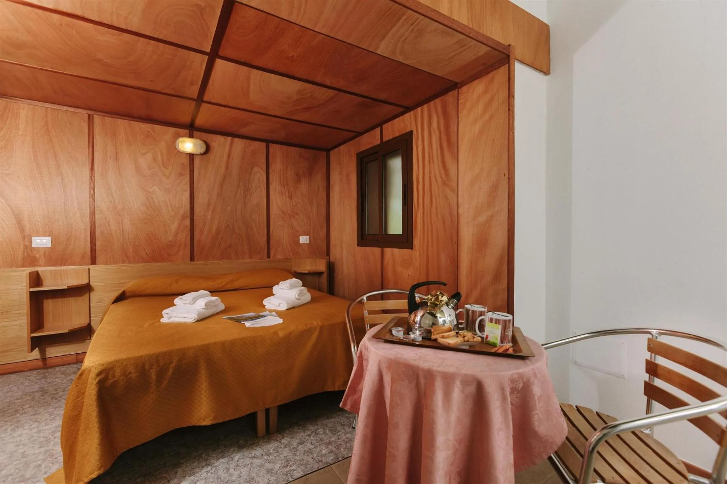 Bedroom, Bed in Villaggio Camping Torre Del Porticciolo