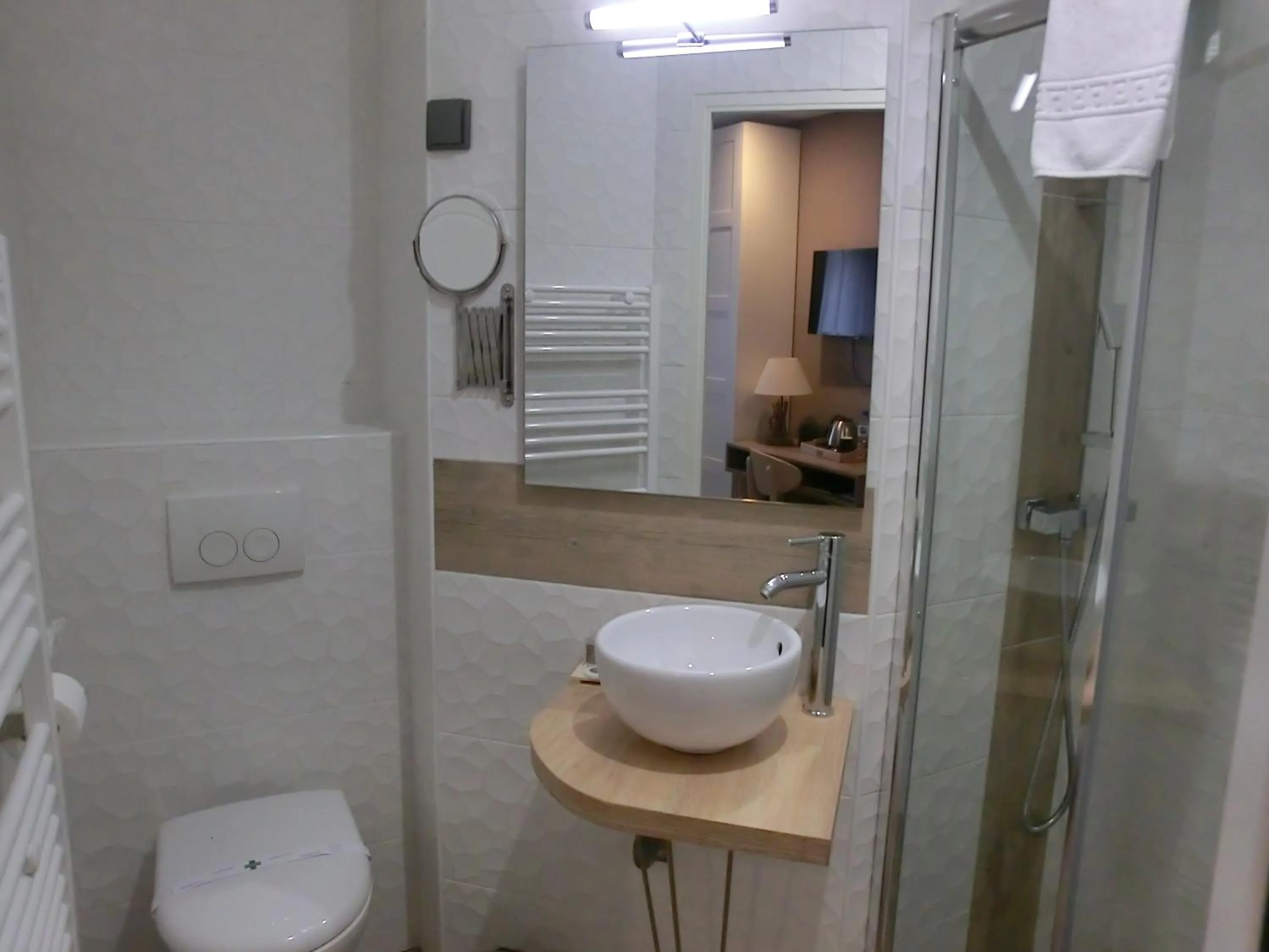 Bathroom in Hotel Sur Le Quai