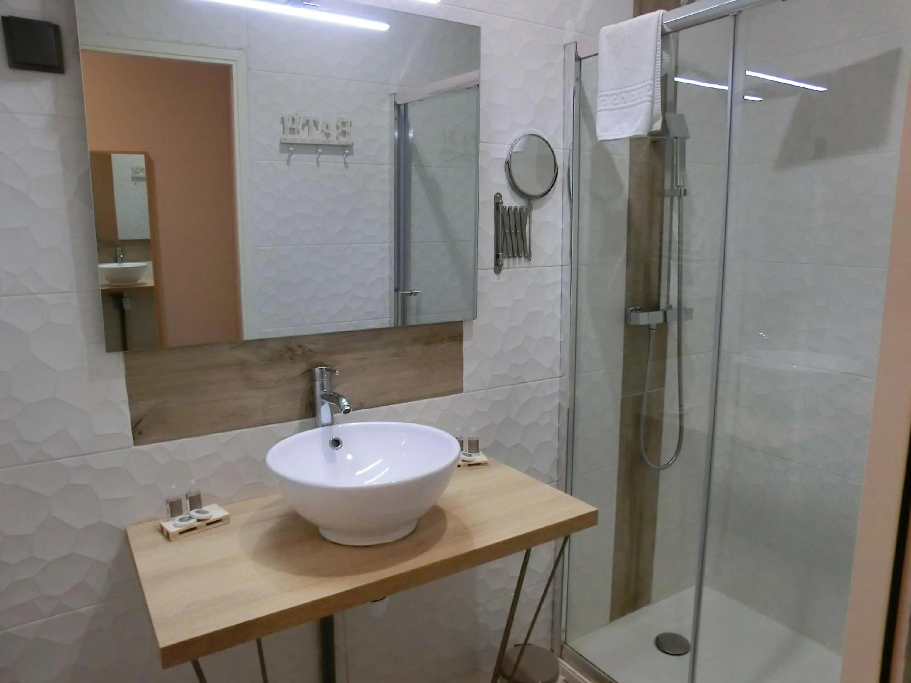 Bathroom in Hotel Sur Le Quai